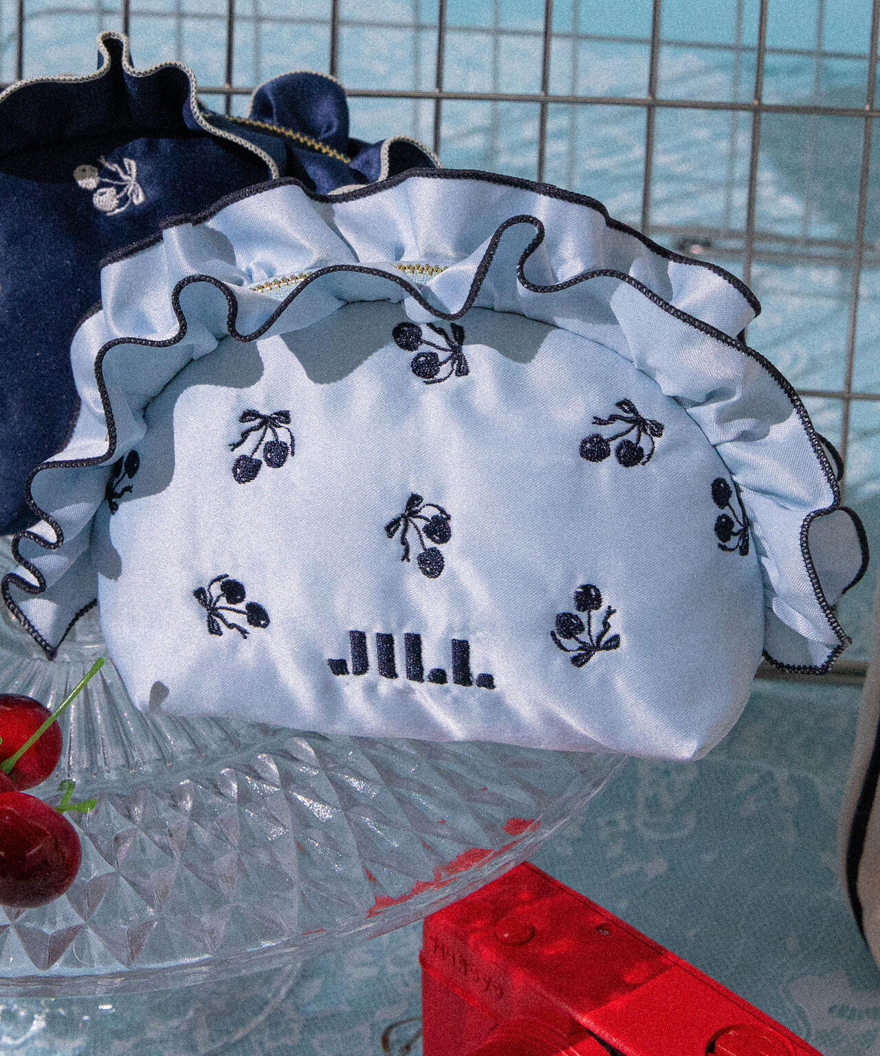 ＜Cherryシリーズ＞フリルポーチ