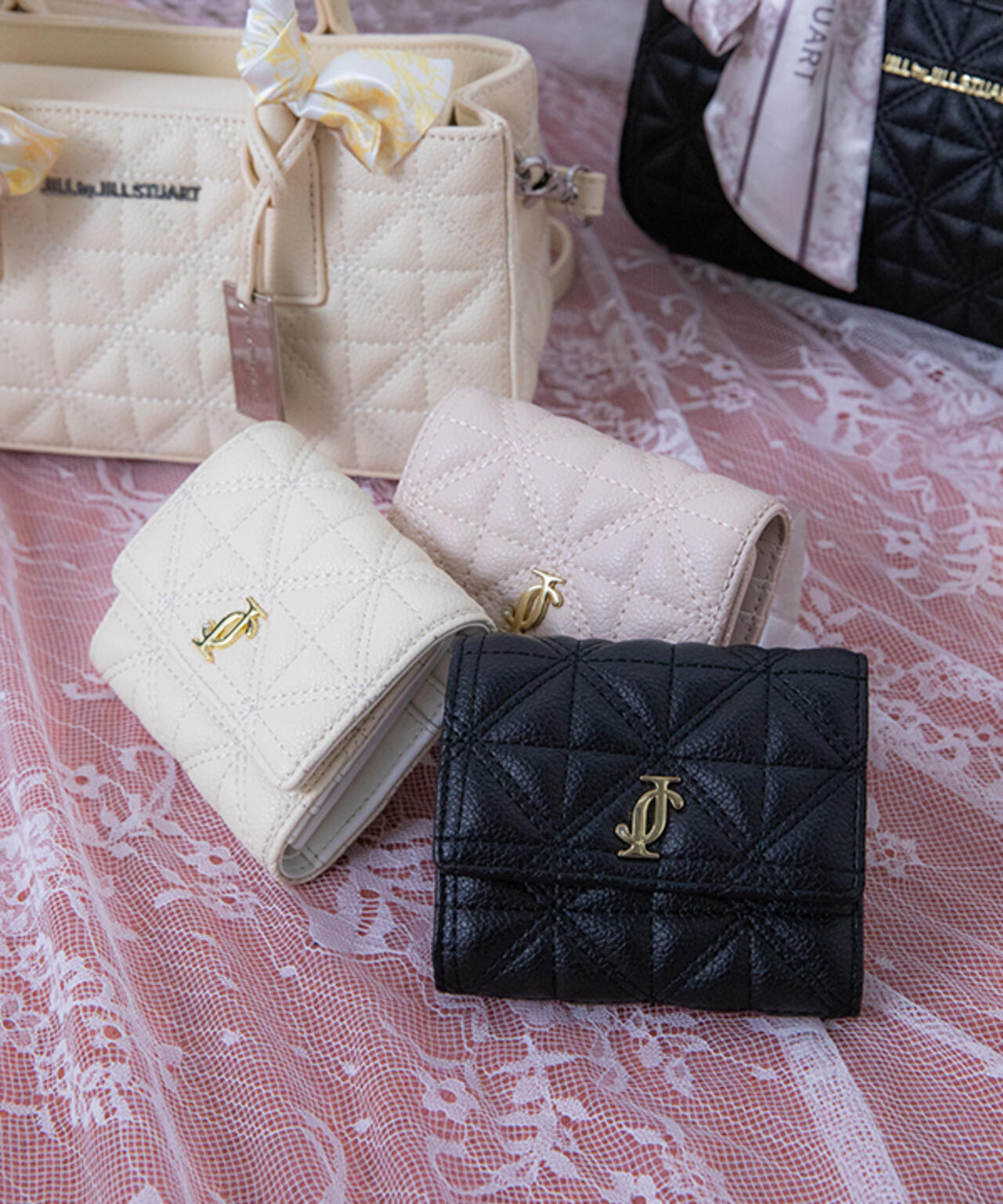 クロスJ キルト三つ折りウォレット | JILL by JILL STUART（ジル バイ