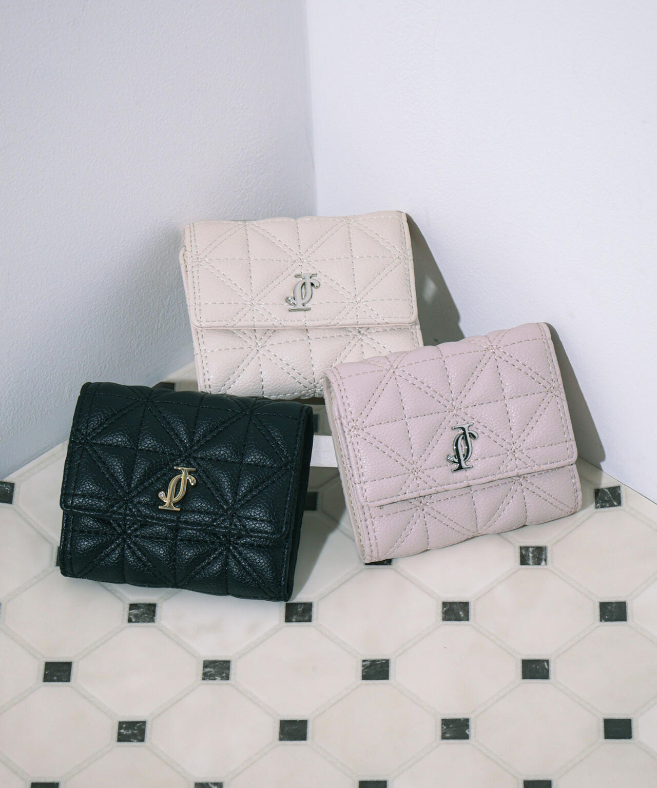 クロスＪ　キルト三つ折りウォレット