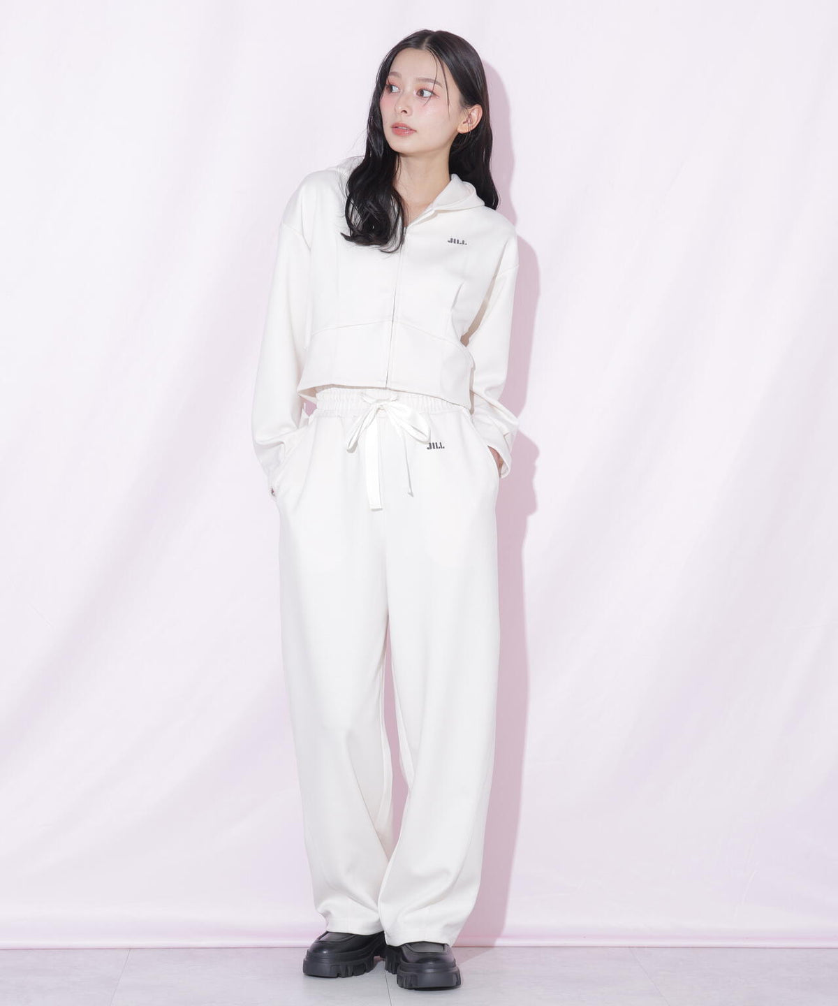 162cm 着用サイズ：FR
