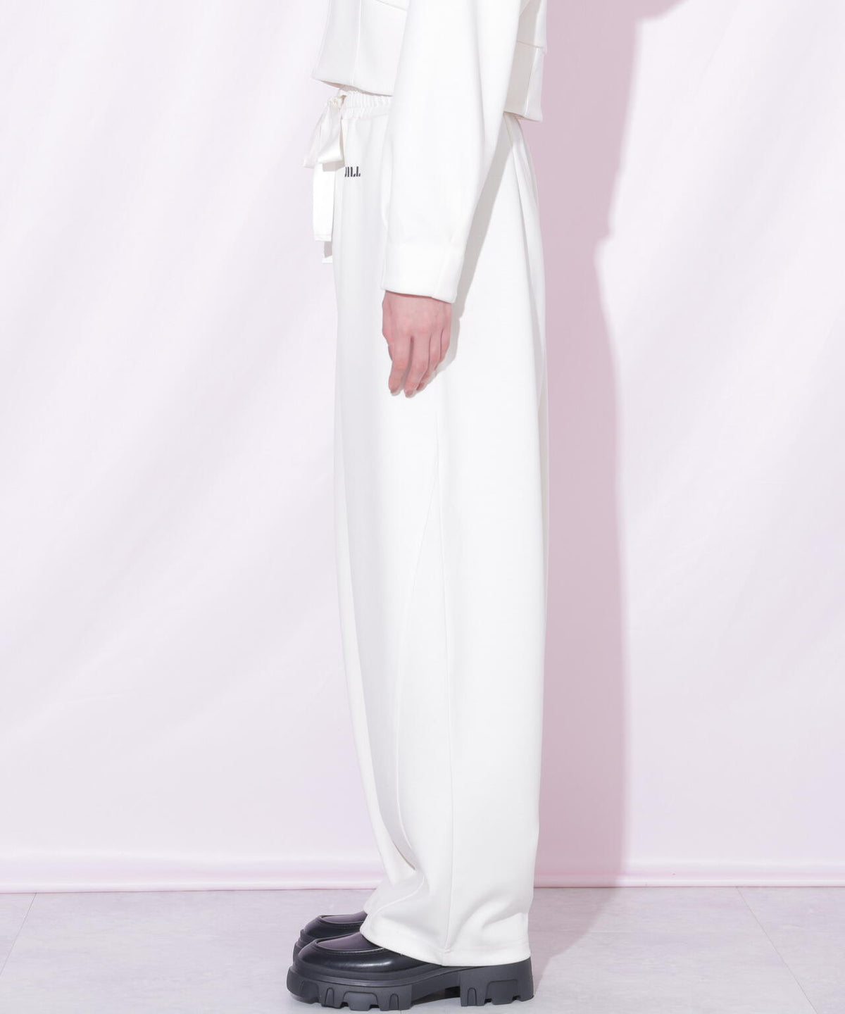 162cm 着用サイズ：FR