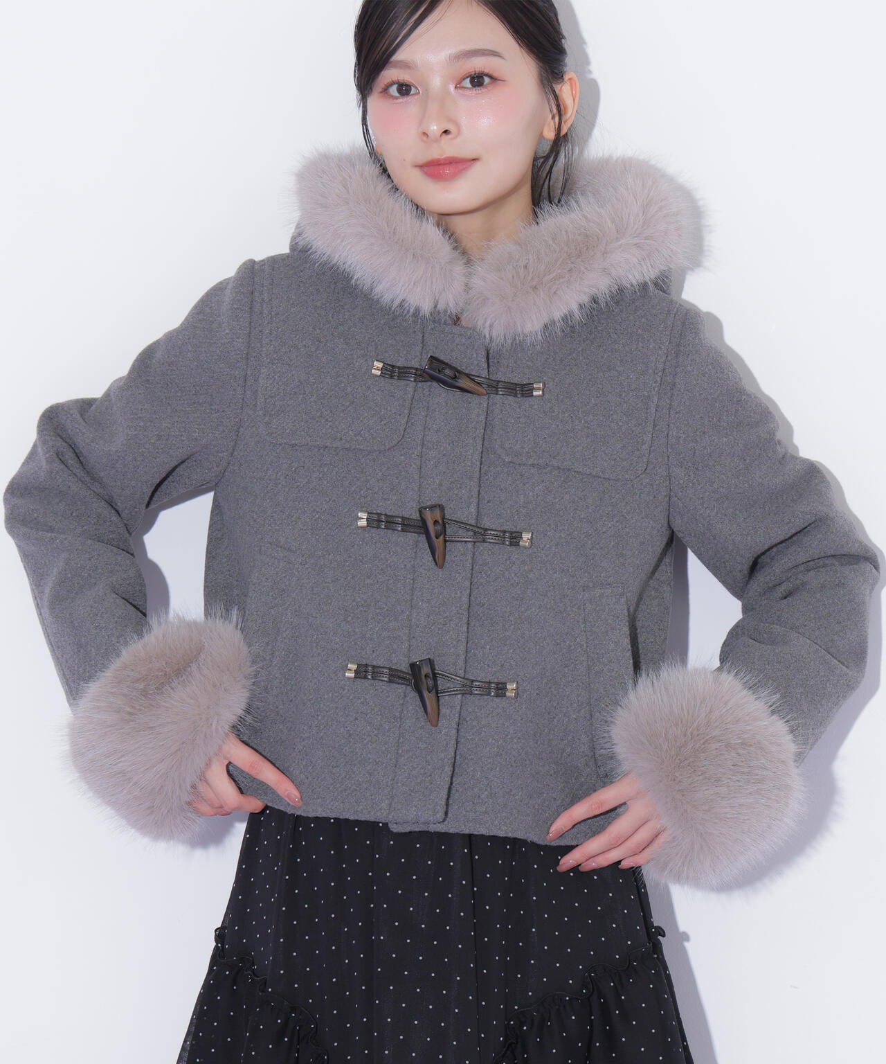 フェイクファー付きショートダッフルコート | JILL by JILL STUART