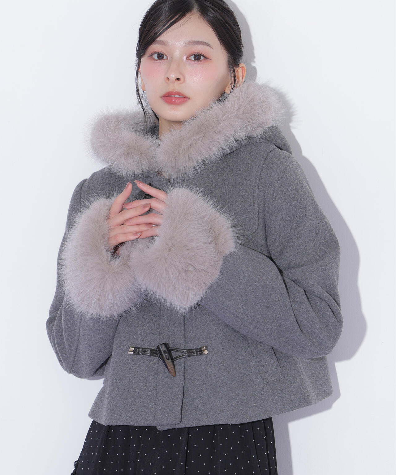 フェイクファー付きショートダッフルコート | JILL by JILL STUART