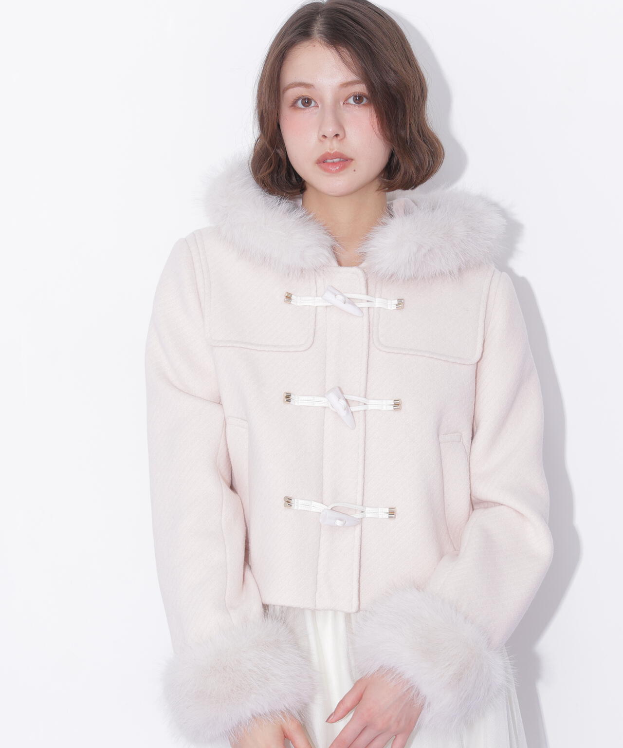 フェイクファー付きショートダッフルコート | JILL by JILL STUART