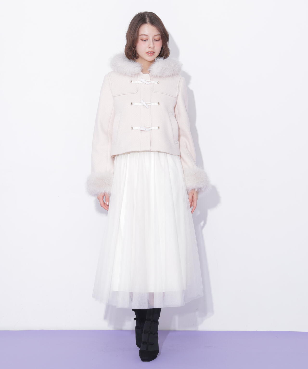 ジルスチュアートホワイト ダッフルコート ファー付き フェイクファー付きショートダッフルコート | JILL by JILL STUART