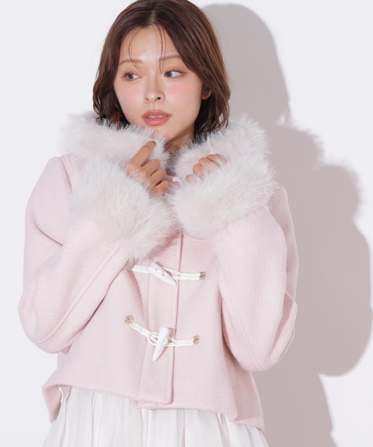 フェイクファー付きショートダッフルコート | JILL by JILL STUART
