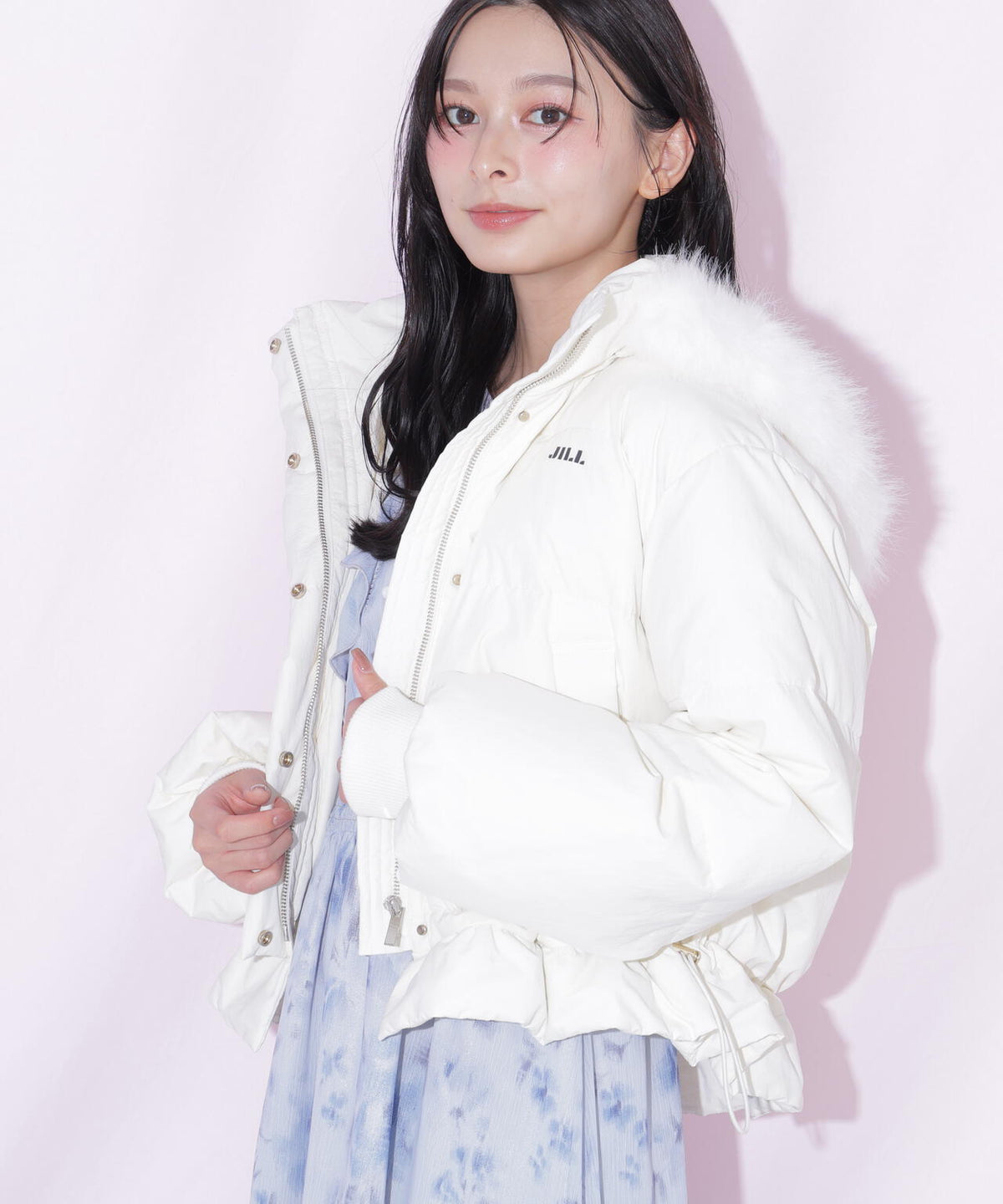 フェイクファー付きペプラムショートダウン