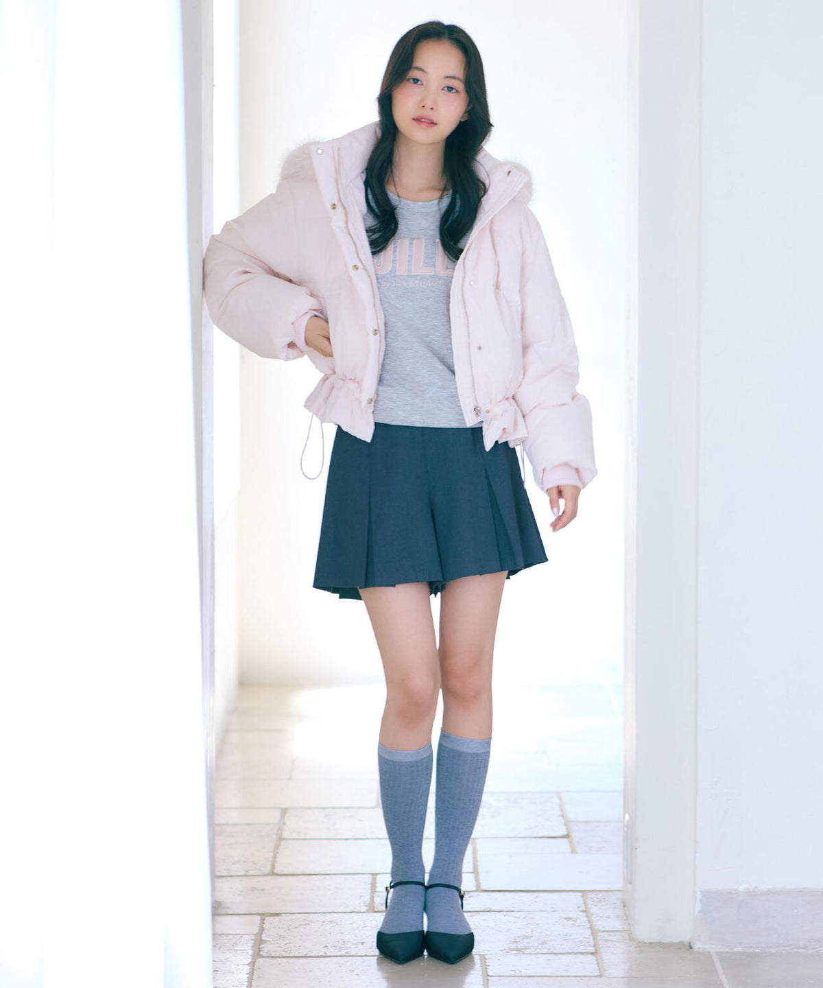 フェイクファー付きペプラムショートダウン