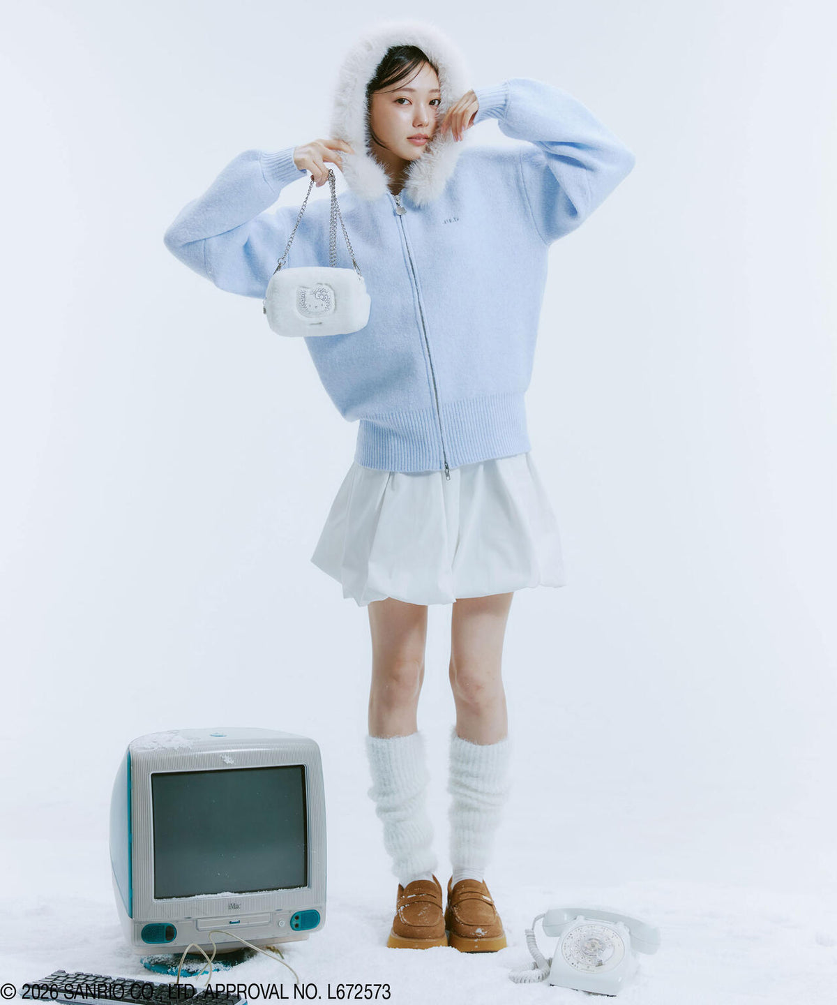 ＜ハローキティコラボ＞フェイクファー付きフーデイー