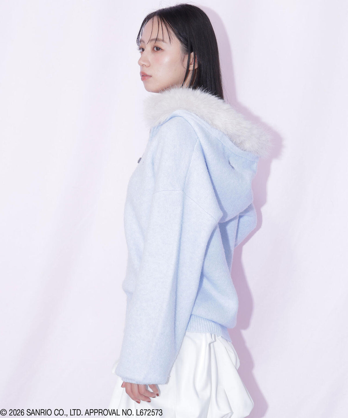 ＜ハローキティコラボ＞フェイクファー付きフーデイー