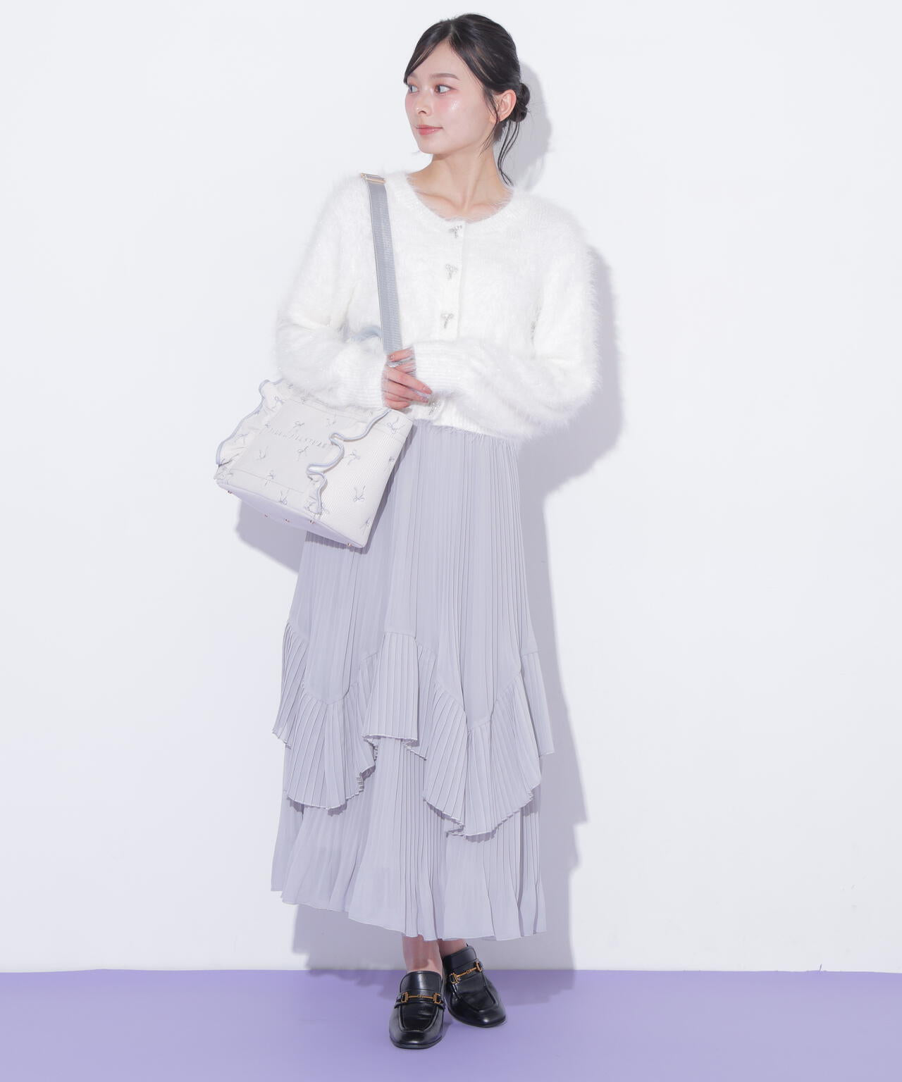 リボン刺繍フリルトートバッグ