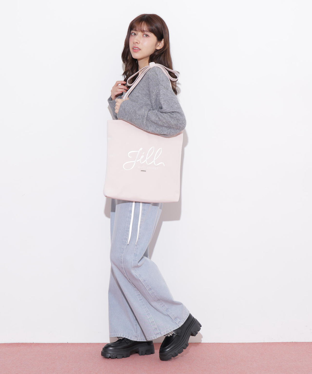 ロゴ刺繍リボントートバッグ
