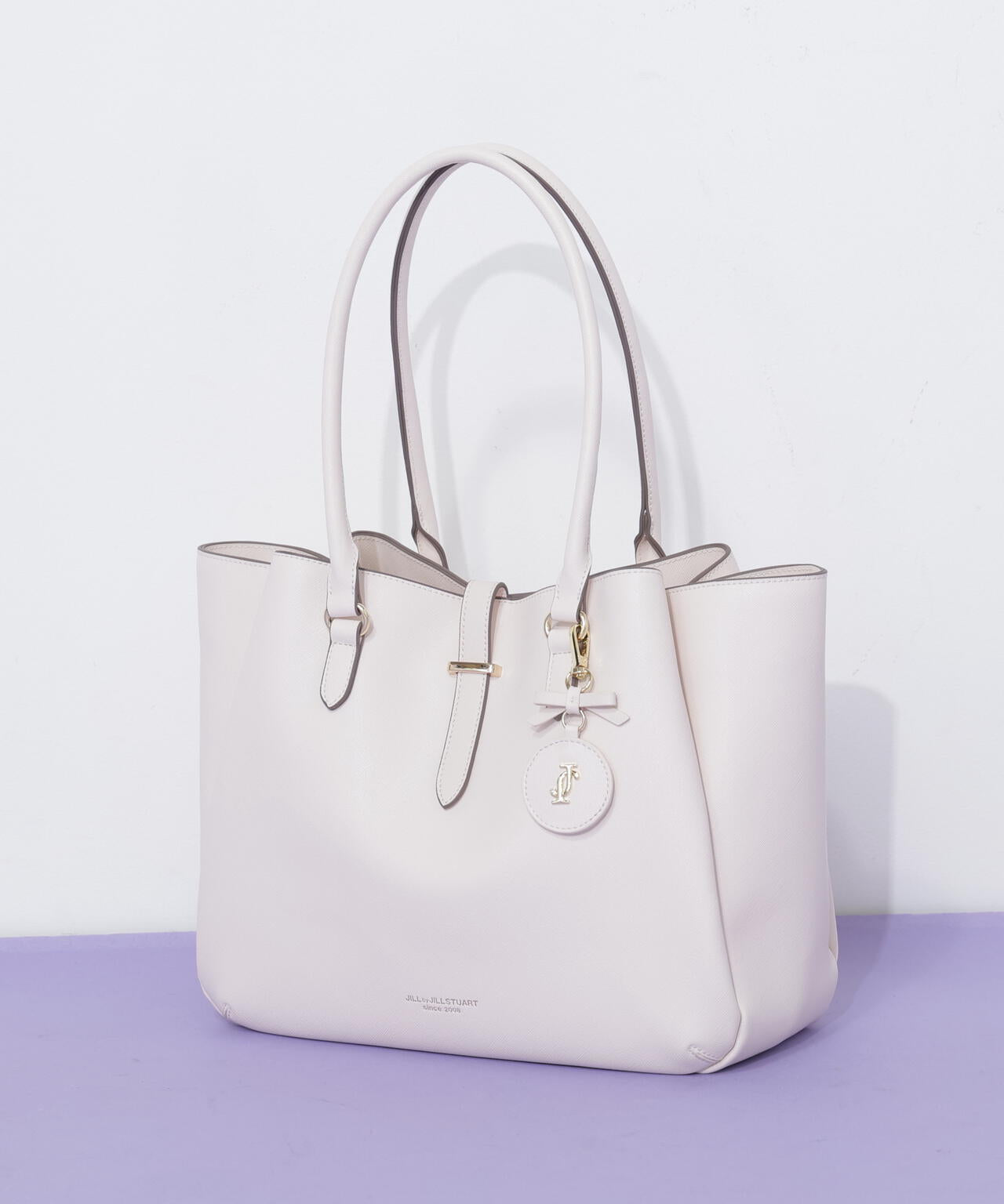 チャーム付きトートバッグ | JILL by JILL STUART（ジル バイ ジル