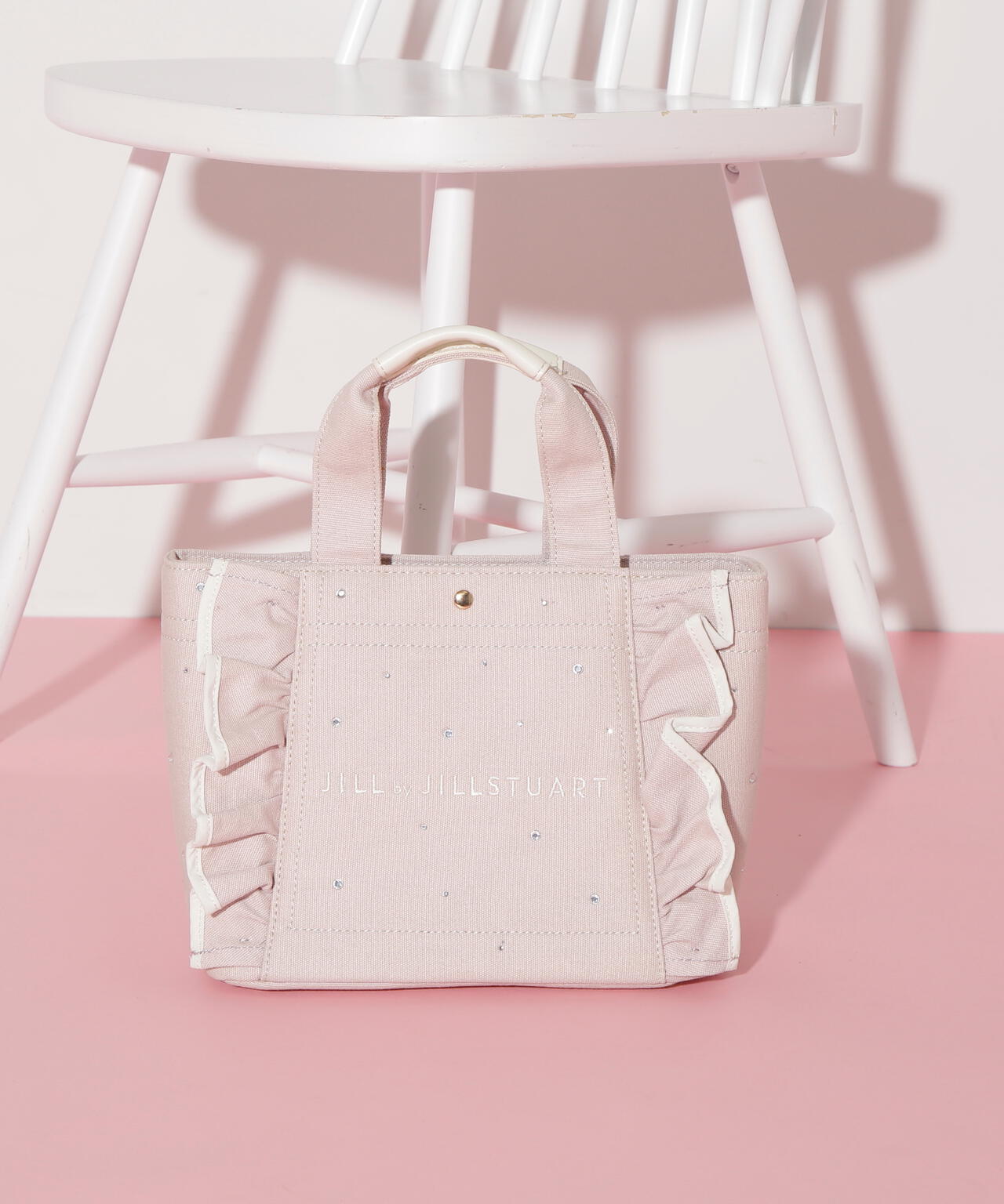 【新品タグ付】ジルバイジルスチュアート フリルトートバッグ 小 ホワイト ピンク ビジューフリルトート | JILL by JILL STUART（ジル バイ ジル