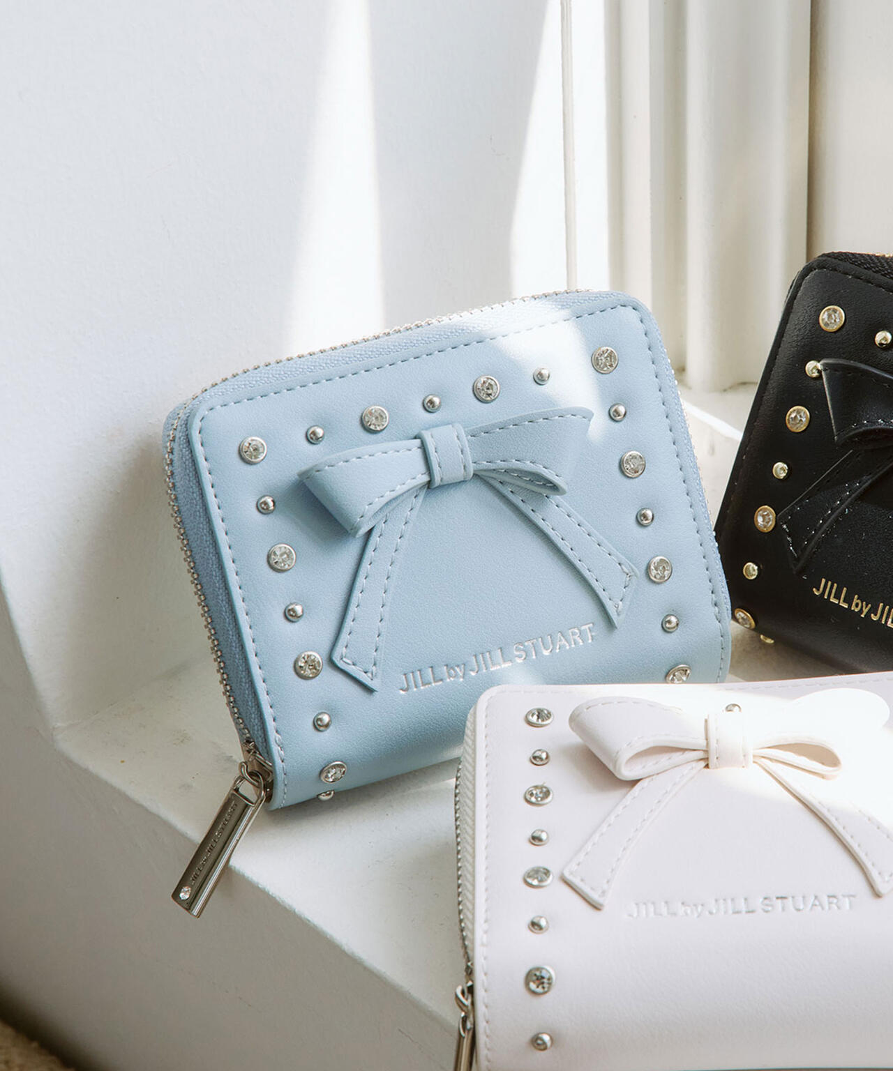 ♡匿名配送♡ JILL STUART RIBBON キルトウォレット ブルー スタッズリボンウォレット | JILL by JILL STUART（ジル バイ ジル