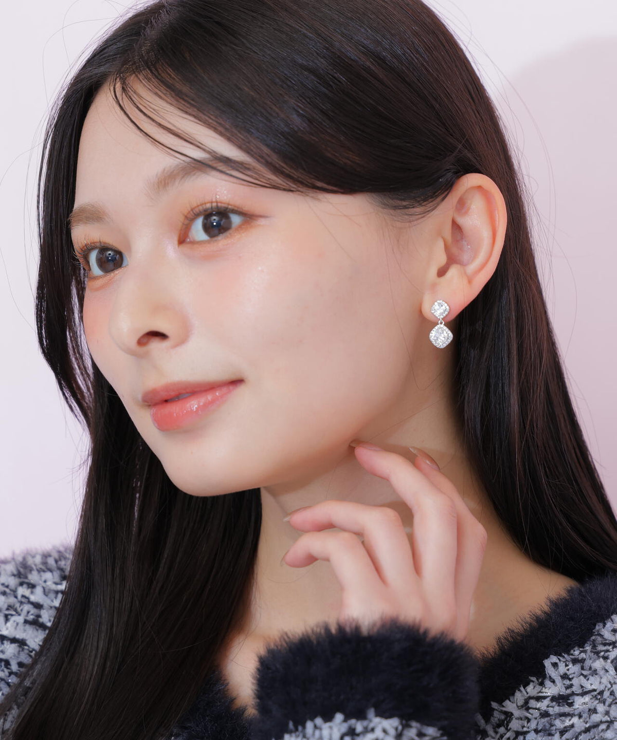Cubic スクエアビジューピアス