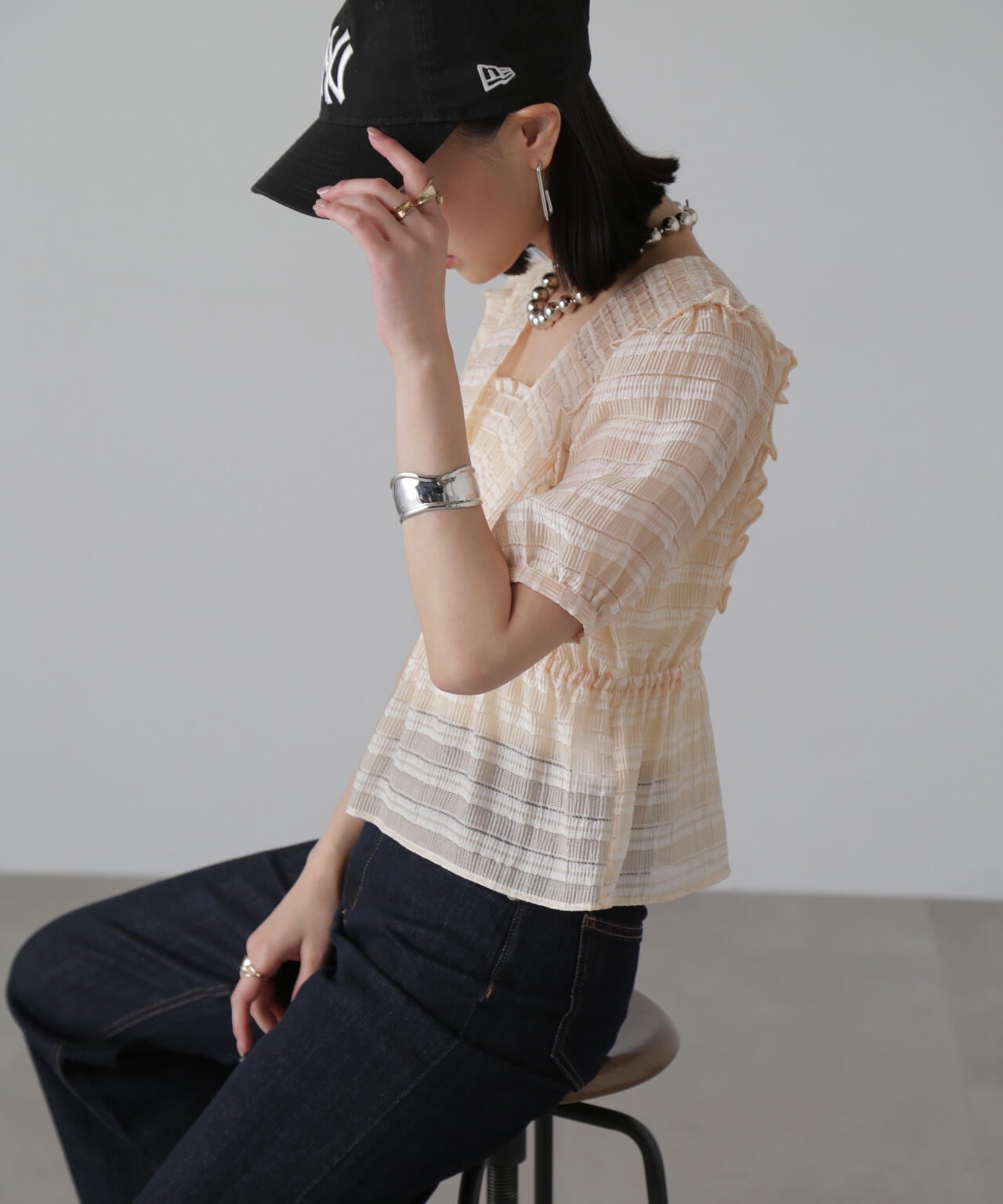 極美品 Heve ヘイヴ シャーリングペプラムブラウス ホワイト FREE