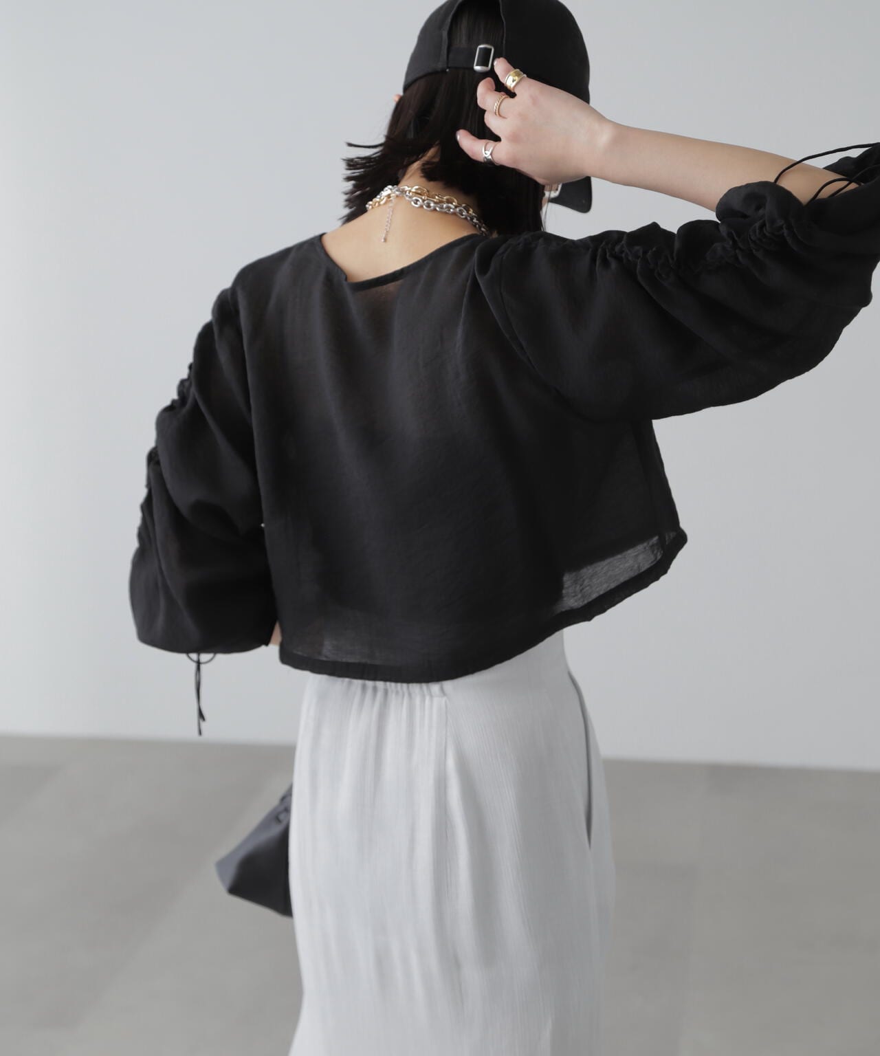 ［グレーカラーWEB限定］袖ドロストギャザーボレロ