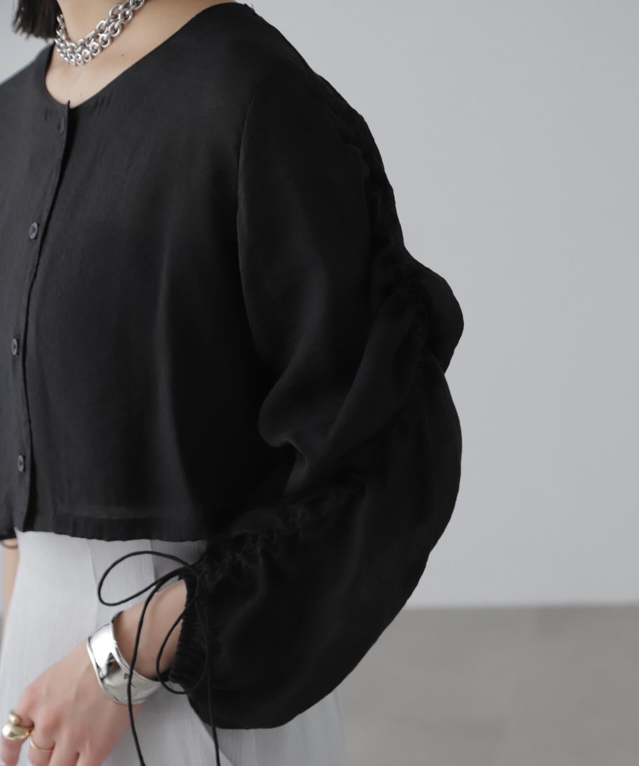 ［グレーカラーWEB限定］袖ドロストギャザーボレロ