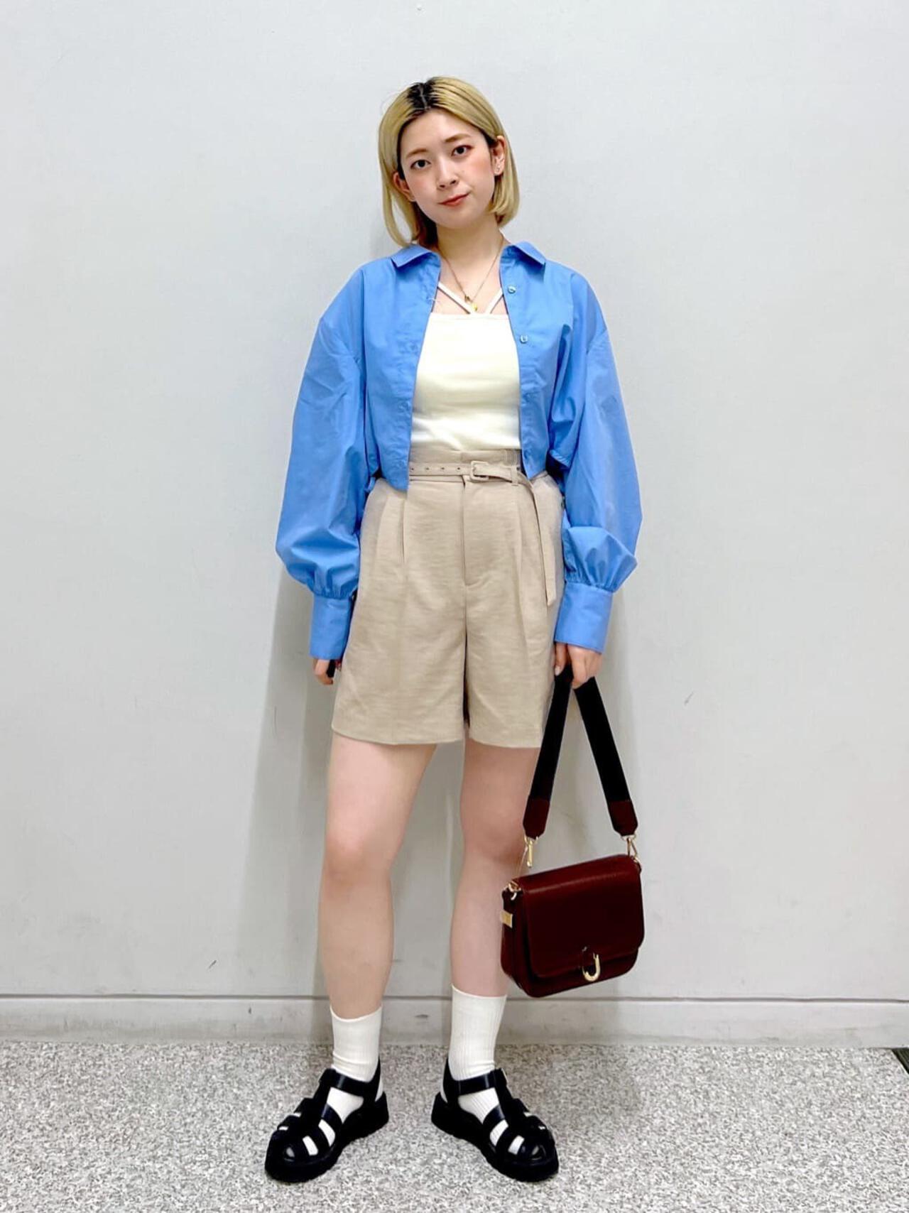 裾ドロストカッティングショート丈シャツ