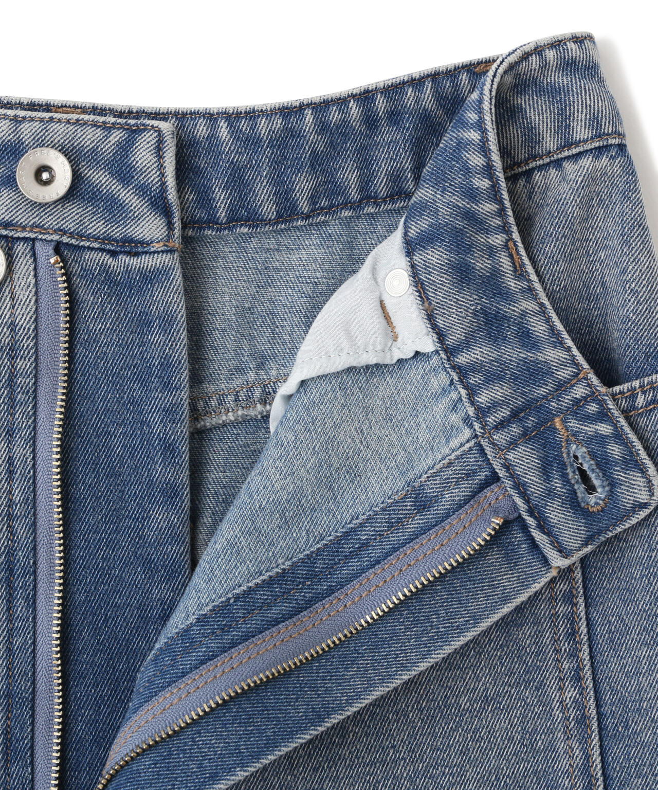 06858552-1b7c-5832-86e9-20769c909f86_Image