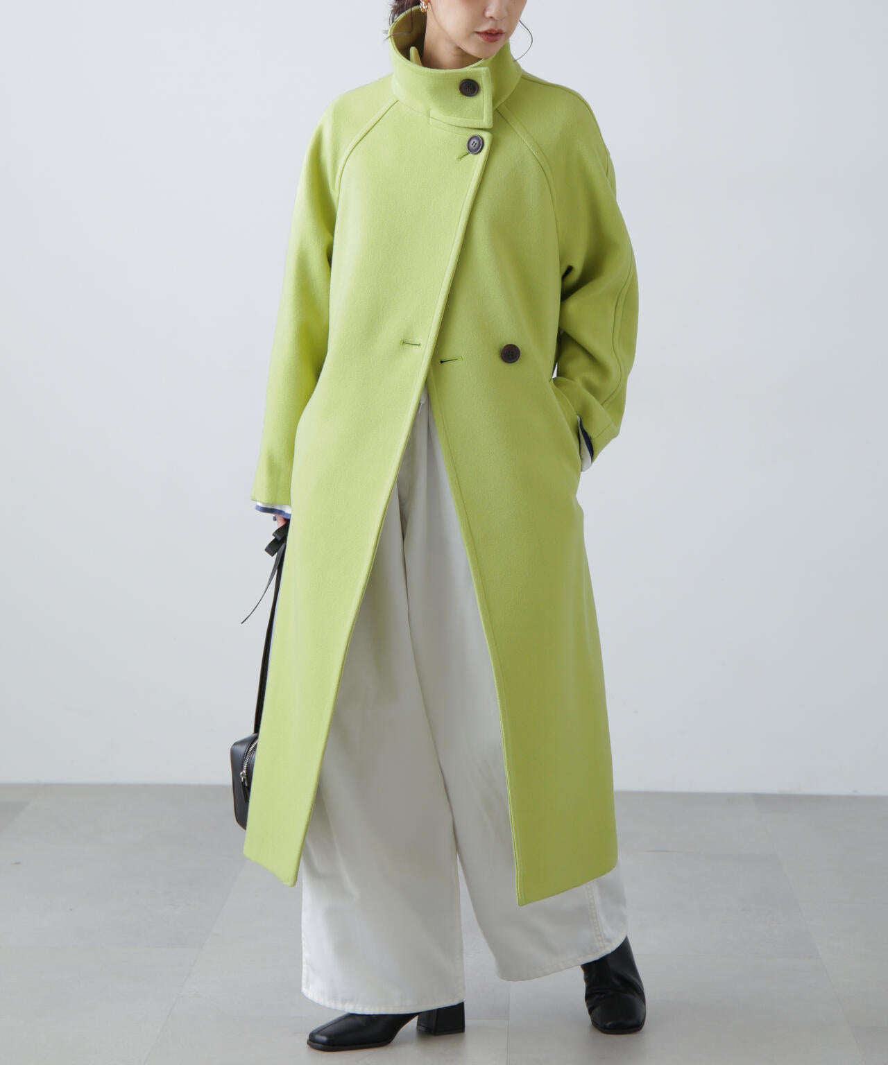 極美品 プリーツプリーズ ロングコート 近年モデル ショールカラー グリーン 極美品 プリーツプリーズ ロングコート 近年モデル ショールカラー