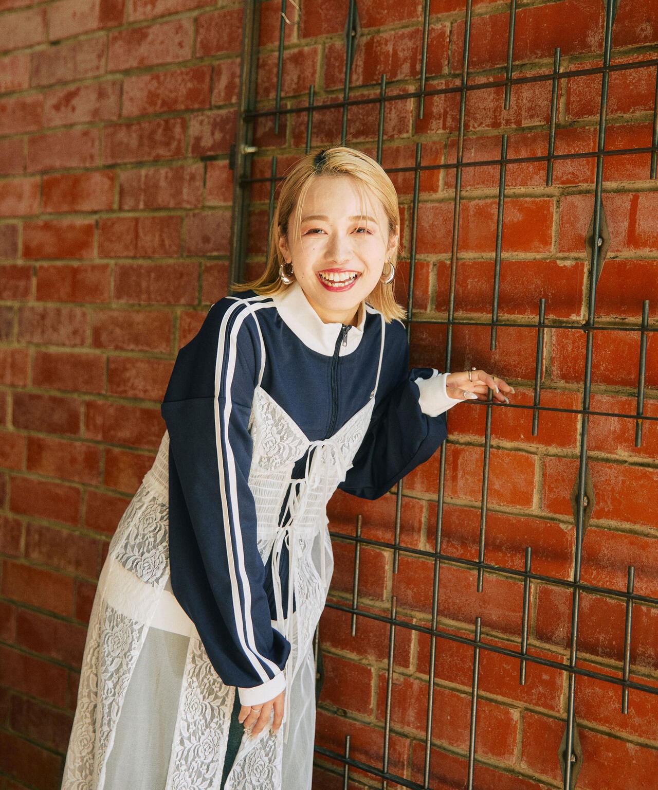 赤とベージュのトラック PLAY ME 配色ライントラックジャケット | FREE'S MART（フリーズマート