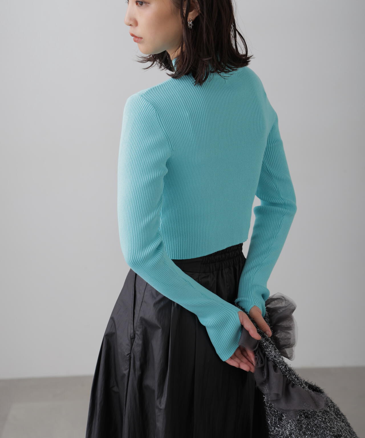 洗える〉マシンウォッシャブルハイネックショート丈ニット | FREE'S