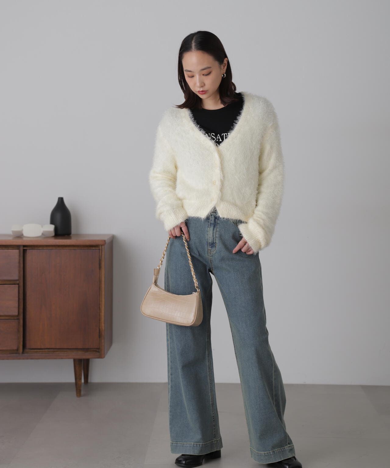 Vネックフェザーショート丈カーディガン | FREE'S MART（フリーズ