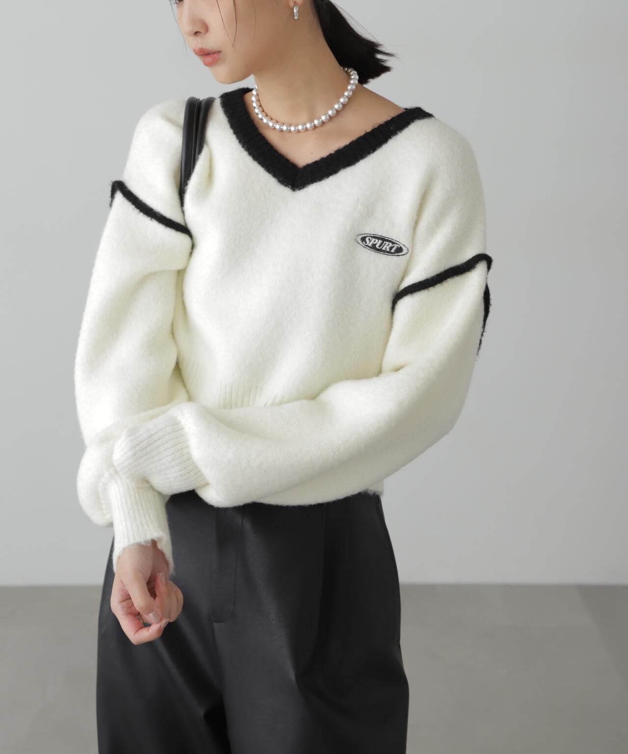 Vネック配色ショート丈ニット | FREE'S MART（フリーズマート