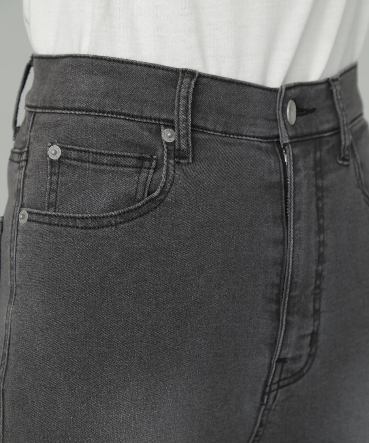 a7aa179a-ec12-5714-8e29-8943a6d4eec4_Image