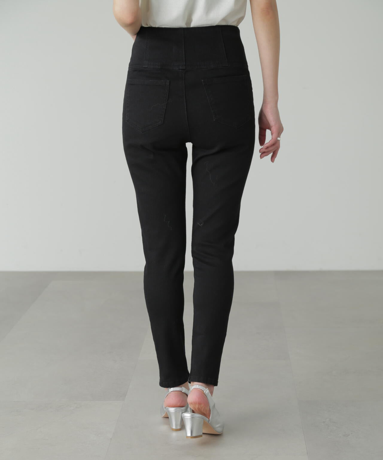 c383a23e-e076-5c31-9c6a-9f1820f8fdd3_Image