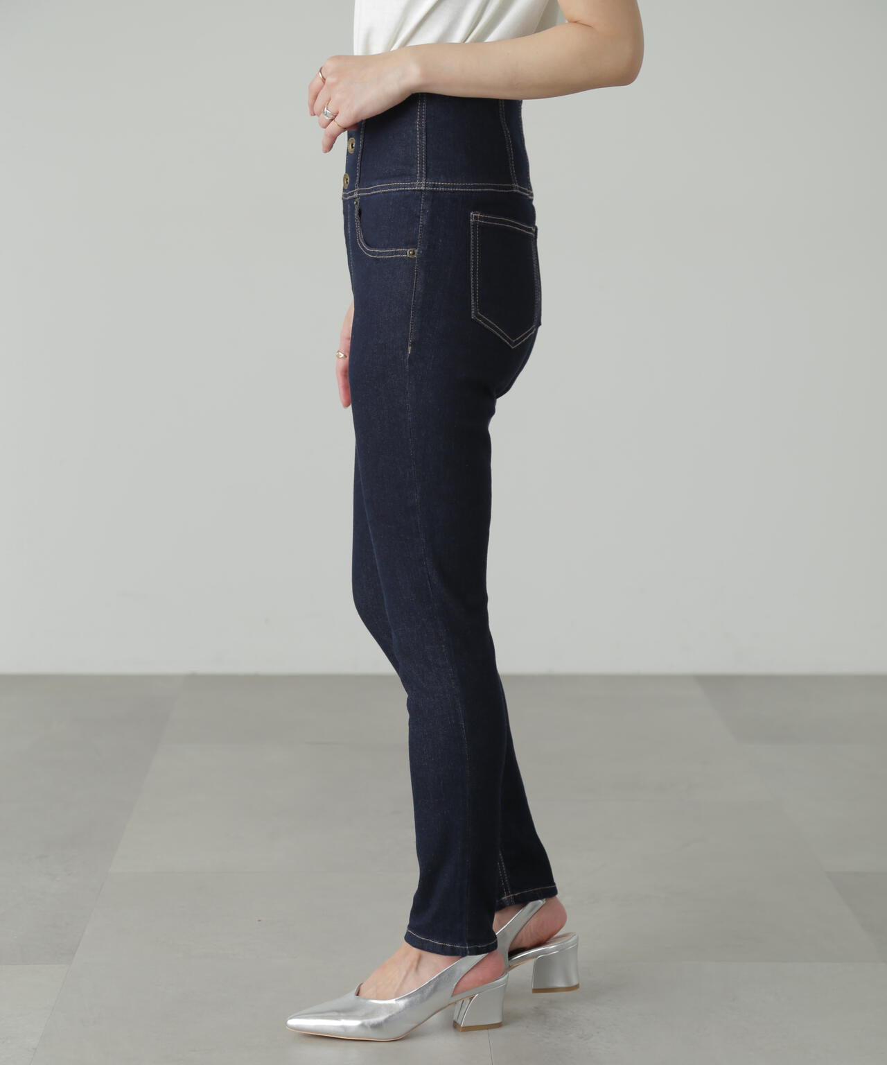 9a0c52ce-cb2d-545e-80a3-3ef5290ee73e_Image