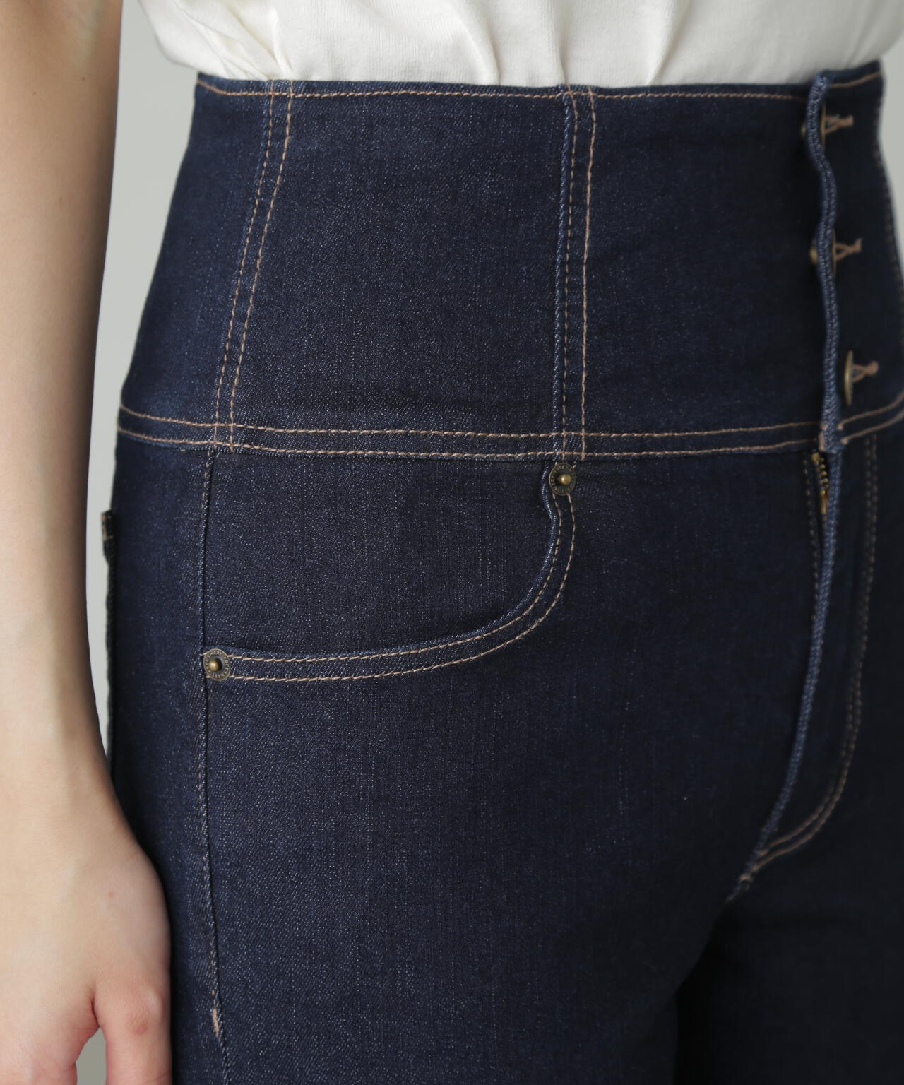 4a294443-1707-5a1a-ae85-9d991c7dbcb8_Image