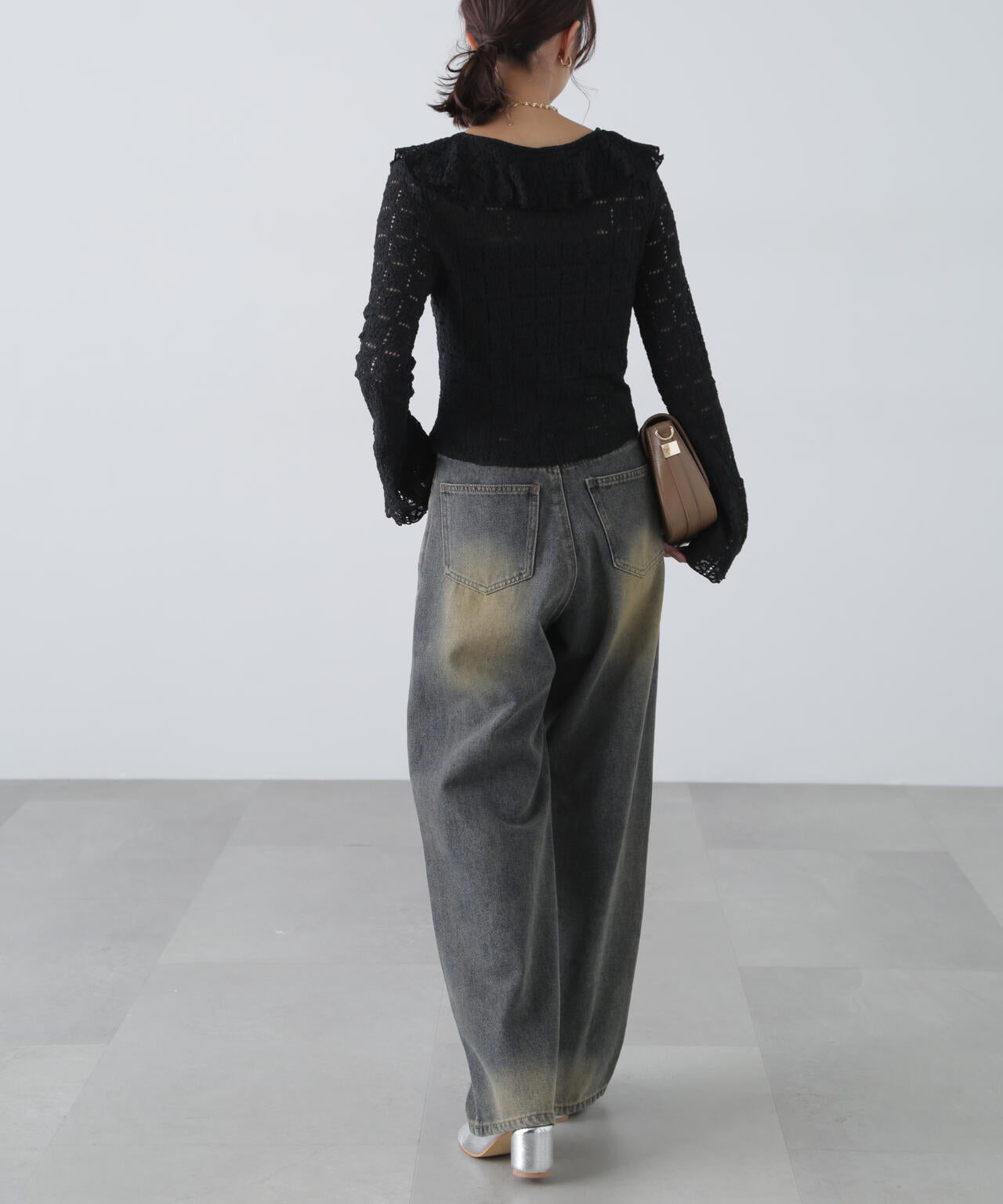 レースラッフルカットソーブラウス