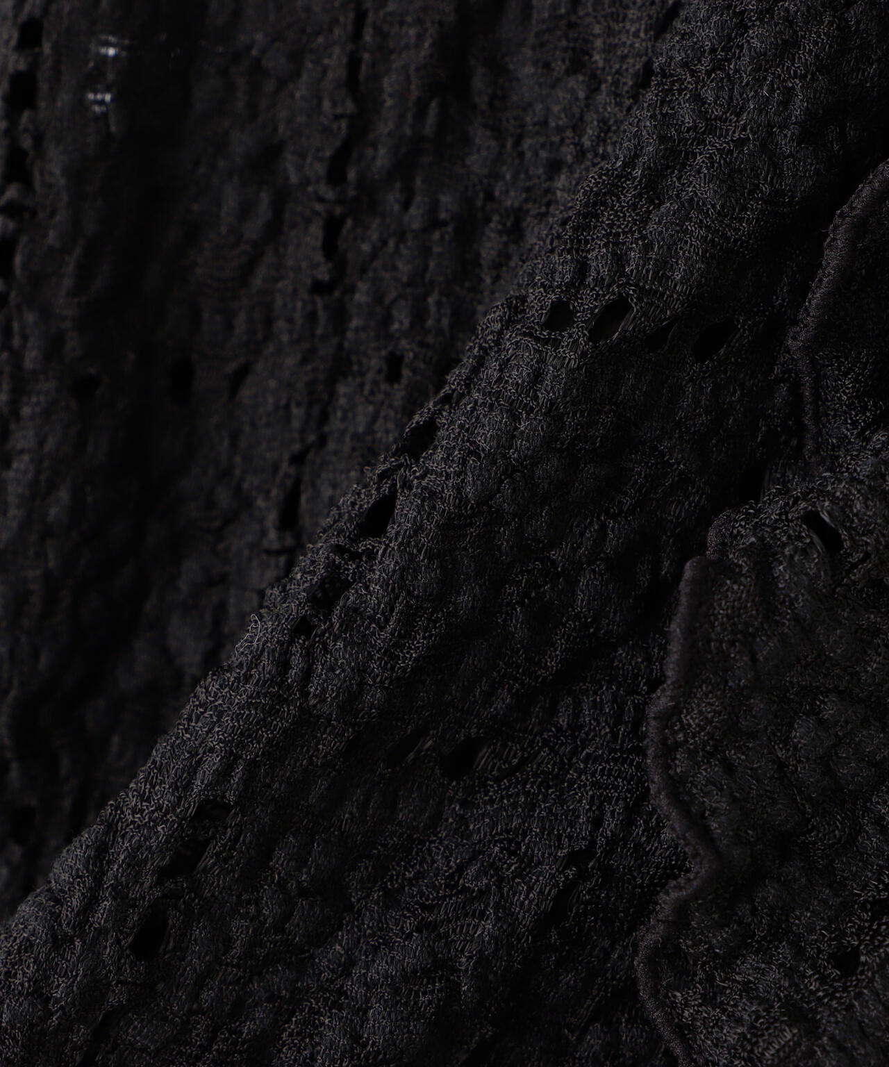 レースラッフルカットソーブラウス