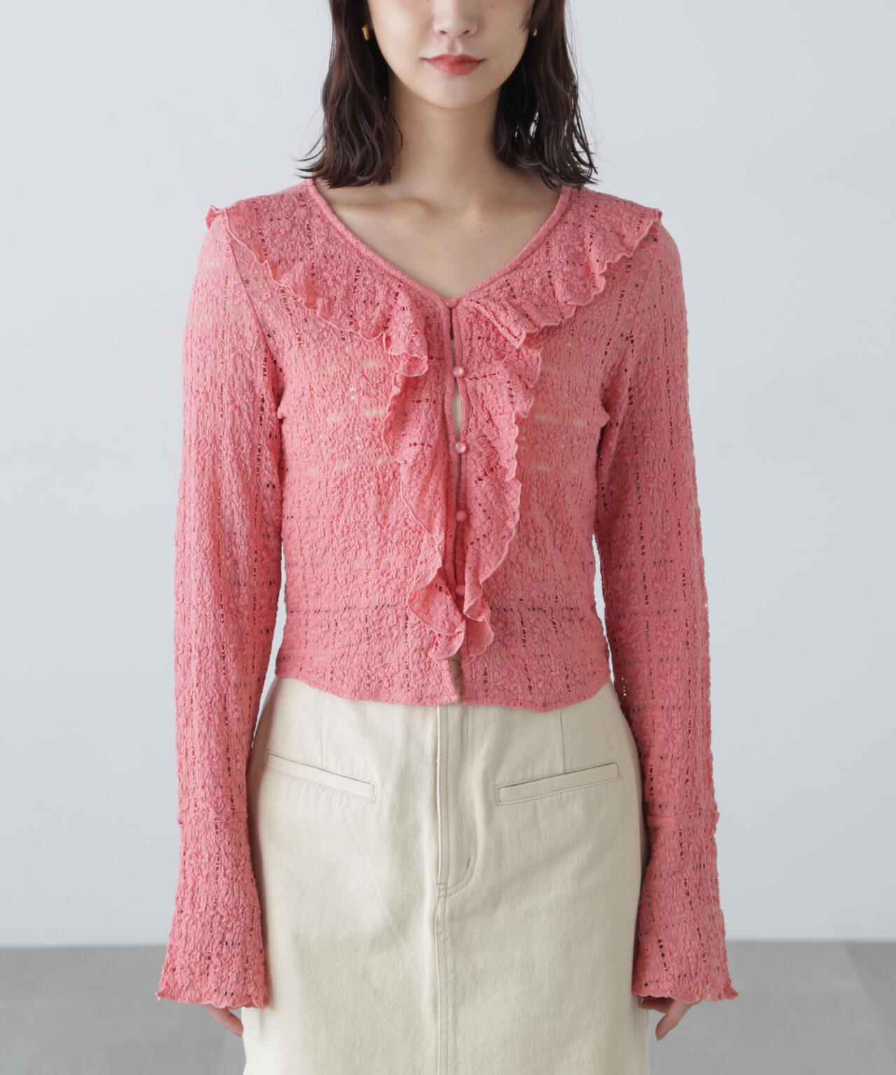 レースラッフルカットソーブラウス