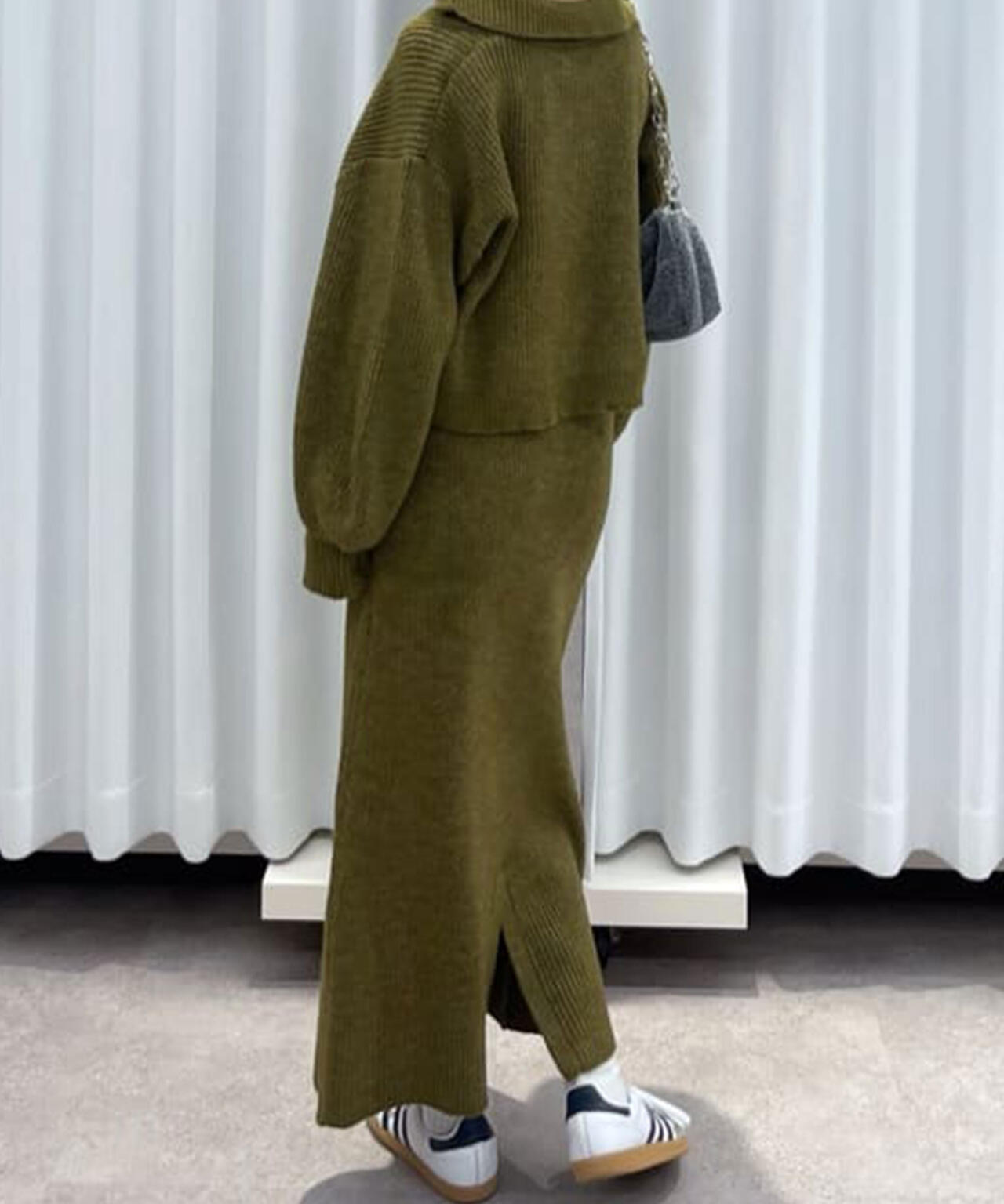 クロップド丈　長袖　フリース　ストレッチ　スカート　セットアップ　XS 秋冬 クロップド丈 長袖 フリース ストレッチ スカート セットアップ XS