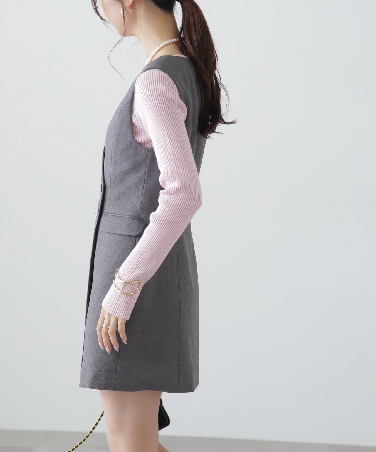 f8297552-b8d3-5d1f-a83a-6574924858e1_Image