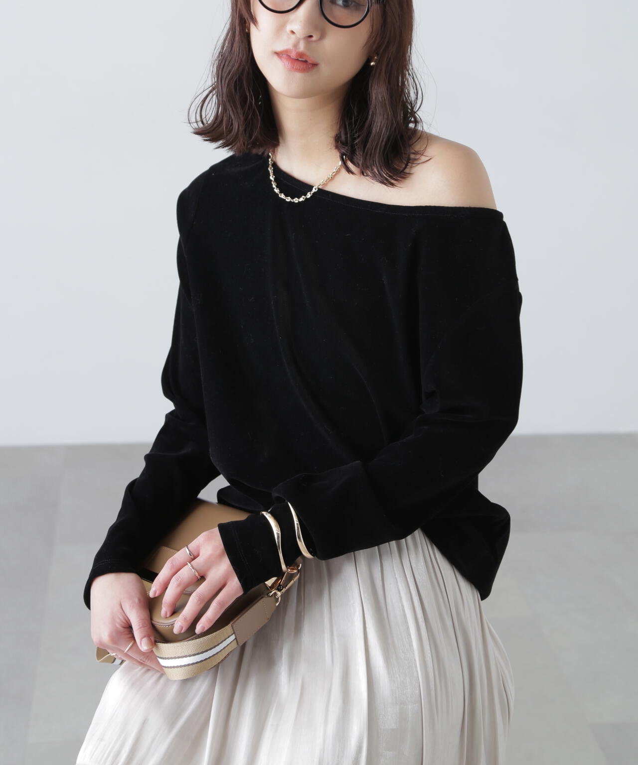 ［MFM］オープンネックフロッキーカットソー