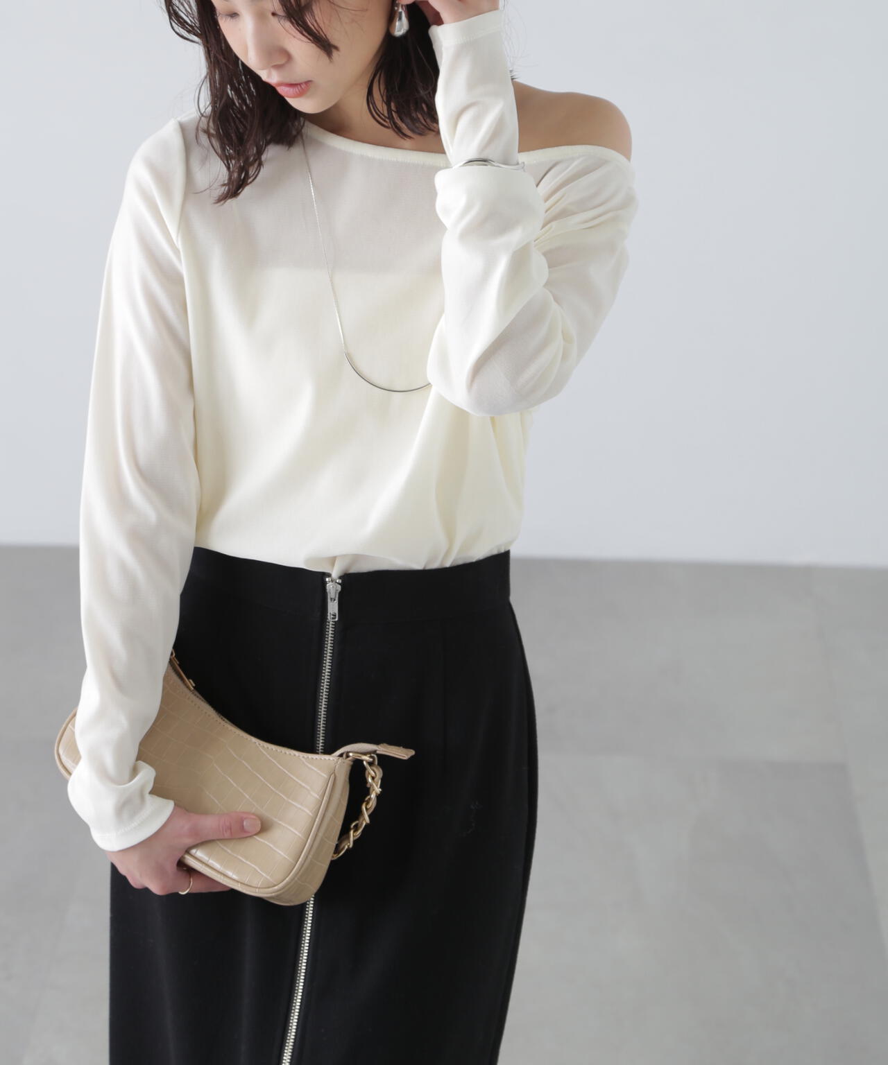 ［MFM］オープンネックフロッキーカットソー