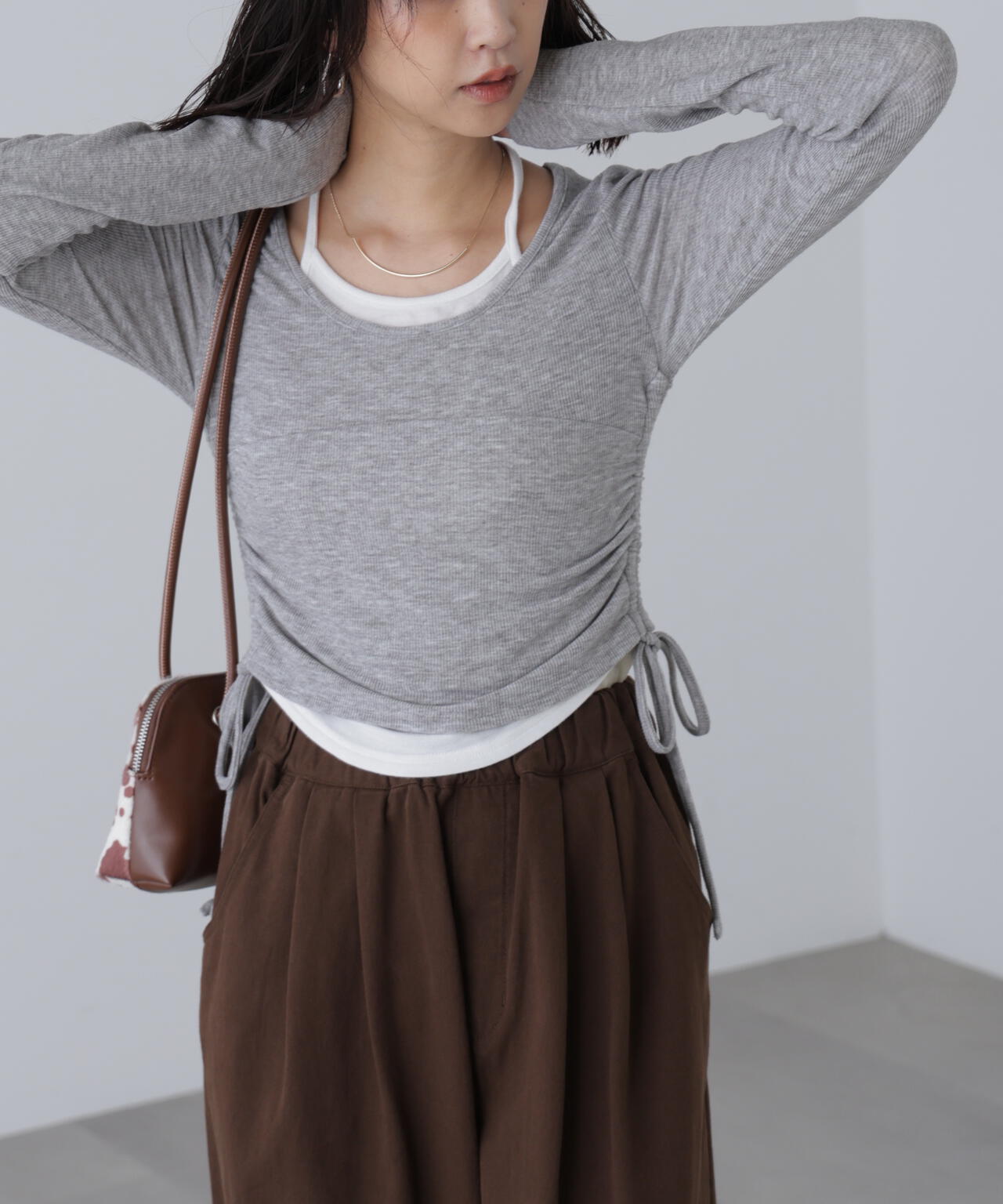 ホルターネックレイヤードサイドドロストカットソー