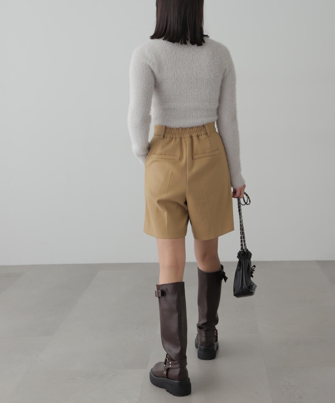 コンパクトシャギーハイネックニット