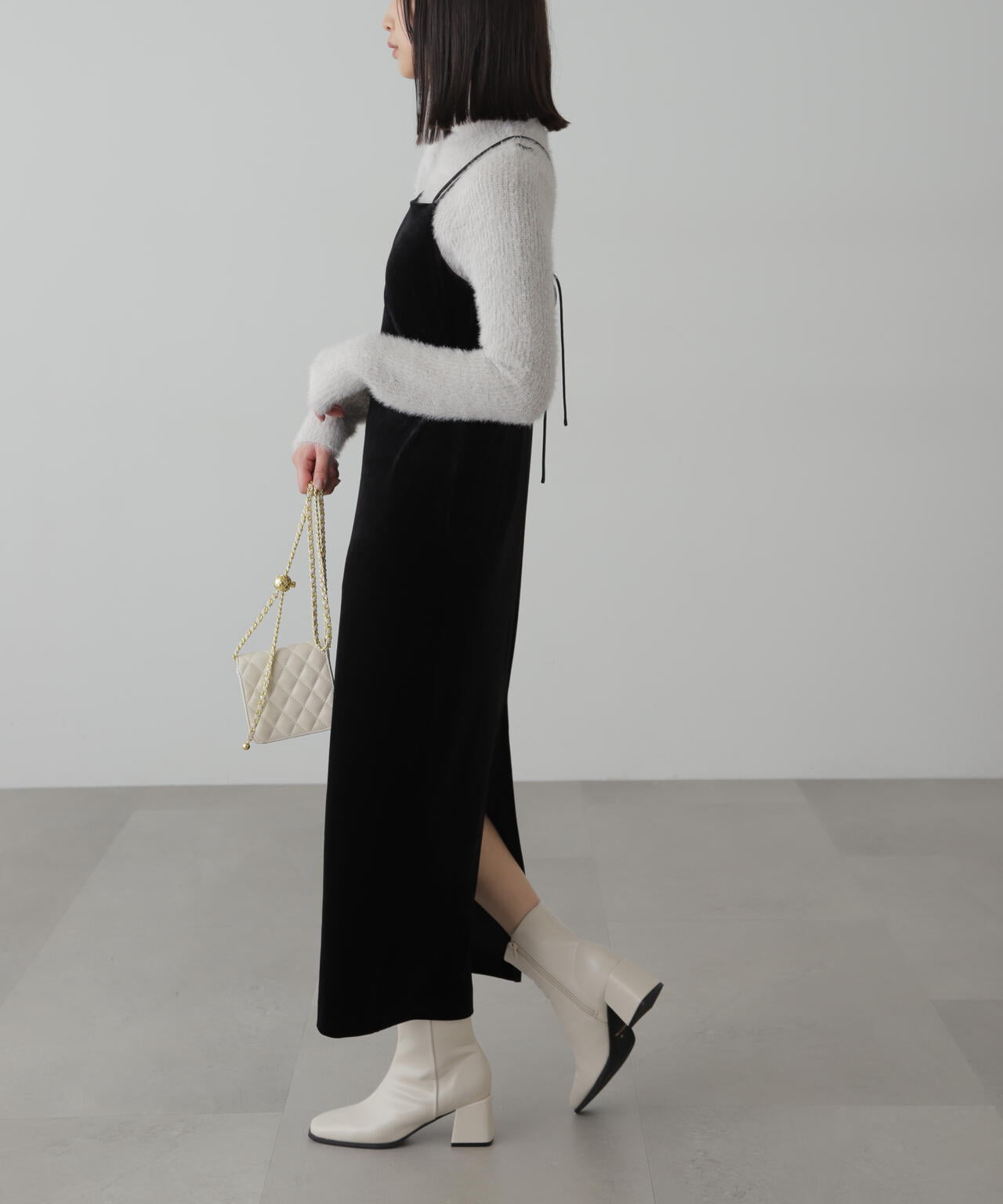 コンパクトシャギーハイネックニット