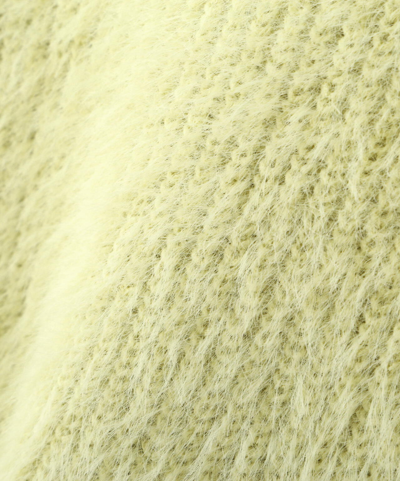 コンパクトシャギーハイネックニット