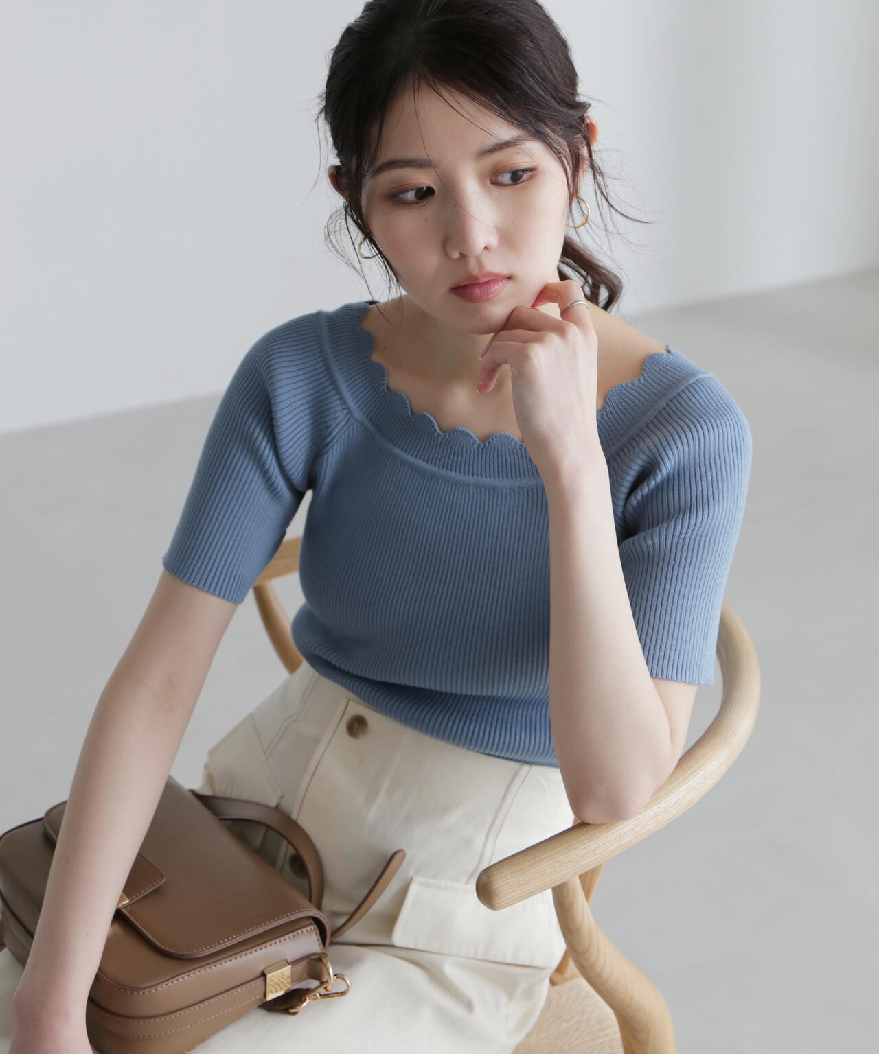 ２ＷＡＹオフショルスカラップニット