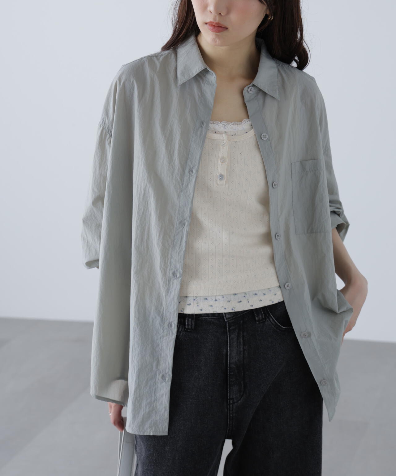 ナイロンベーシックシャツ