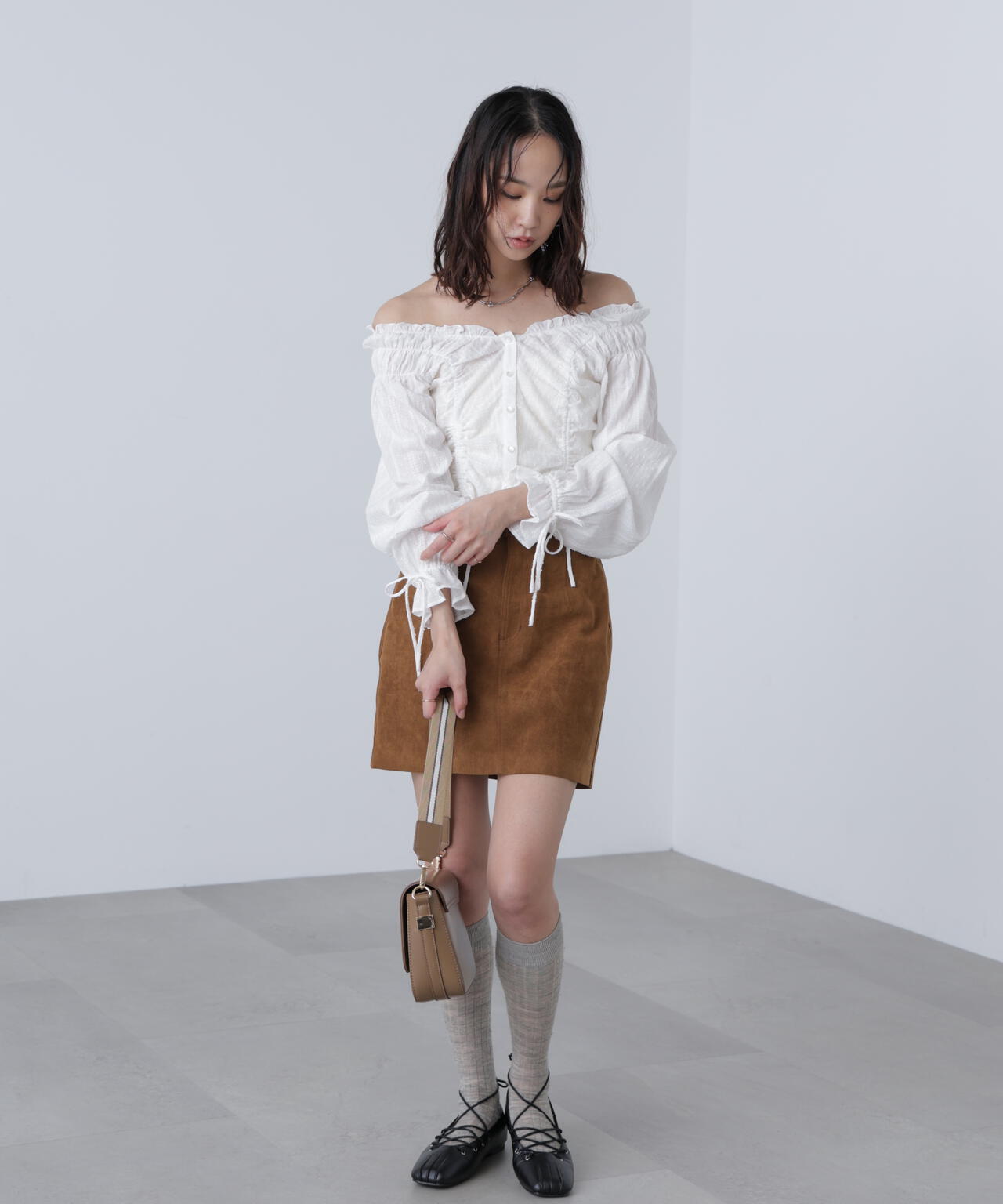 ドロストリボン長袖ブラウス