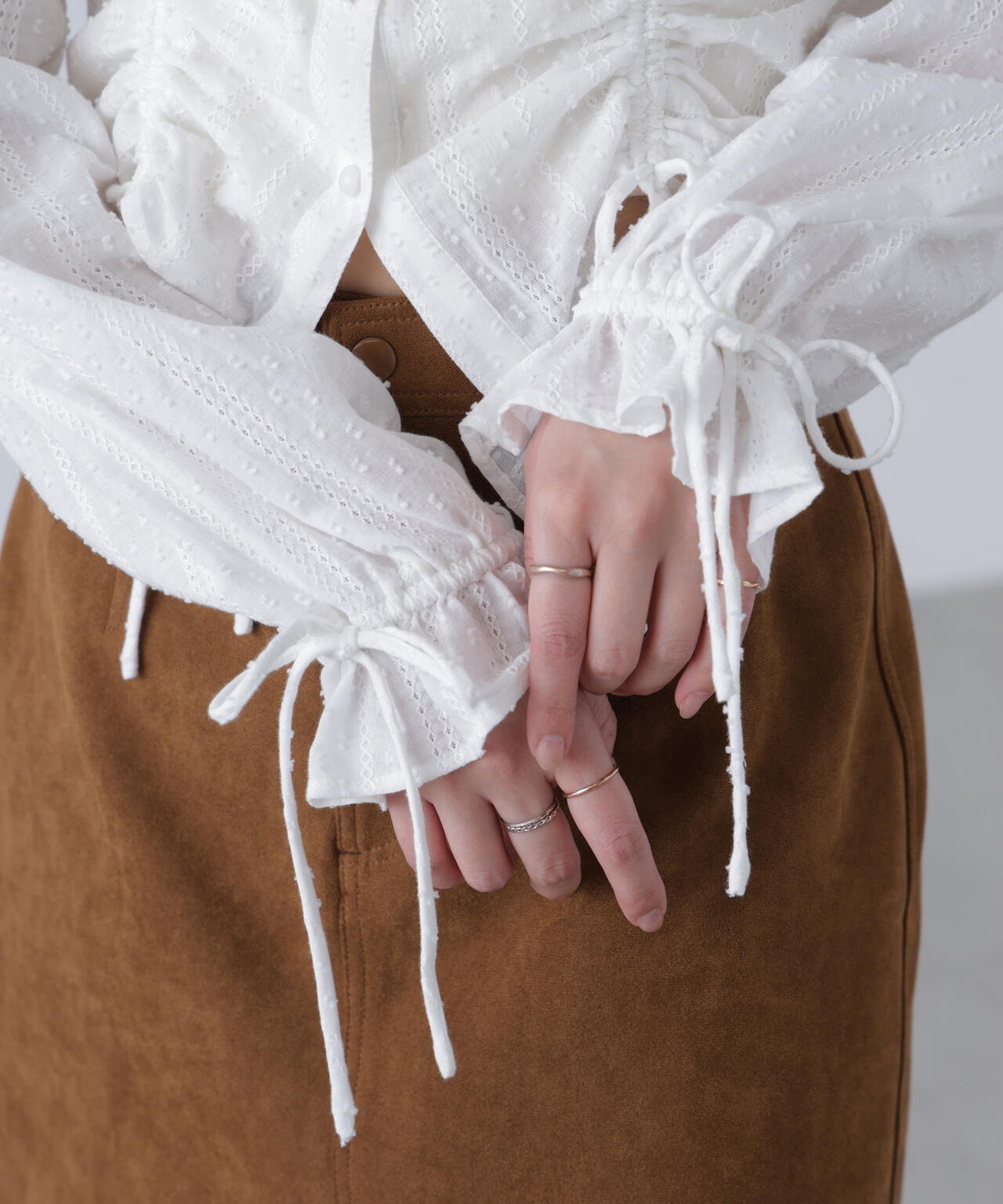 ドロストリボン長袖ブラウス