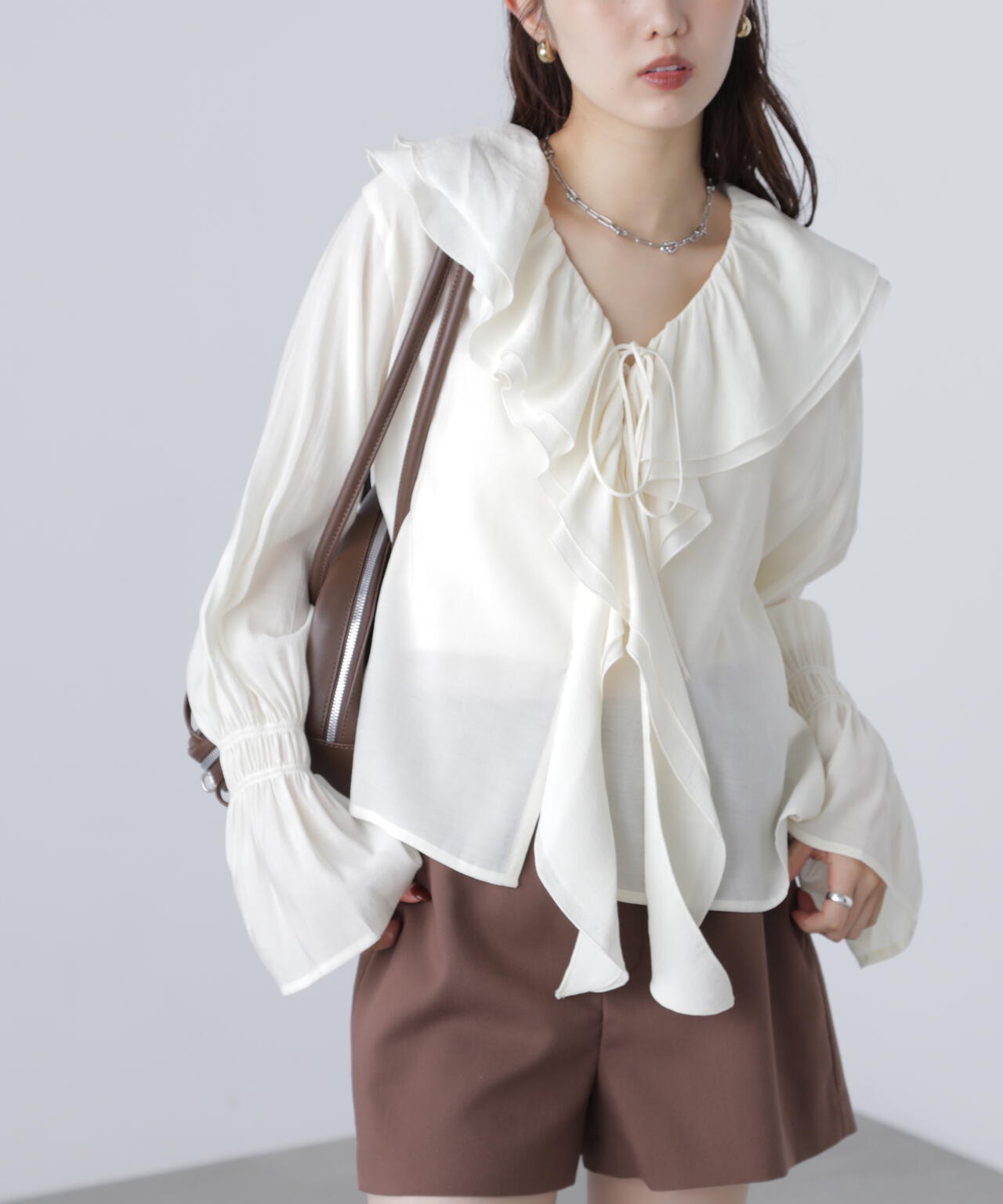 ダブルラッフルフリルブラウス